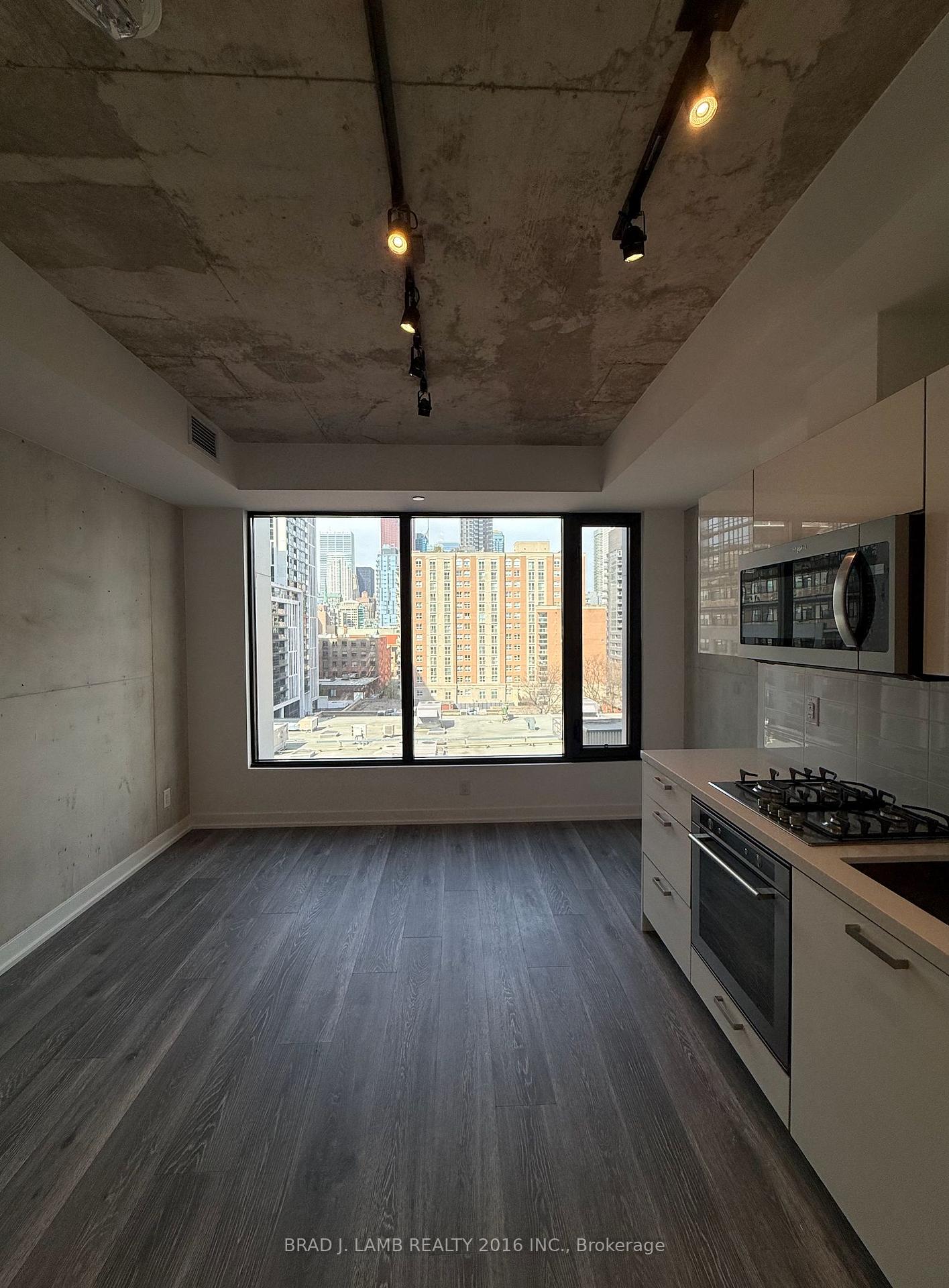 Photo 3 of Unit 717, 55 Ontario Street, Toronto, Moss Park — HOMEH