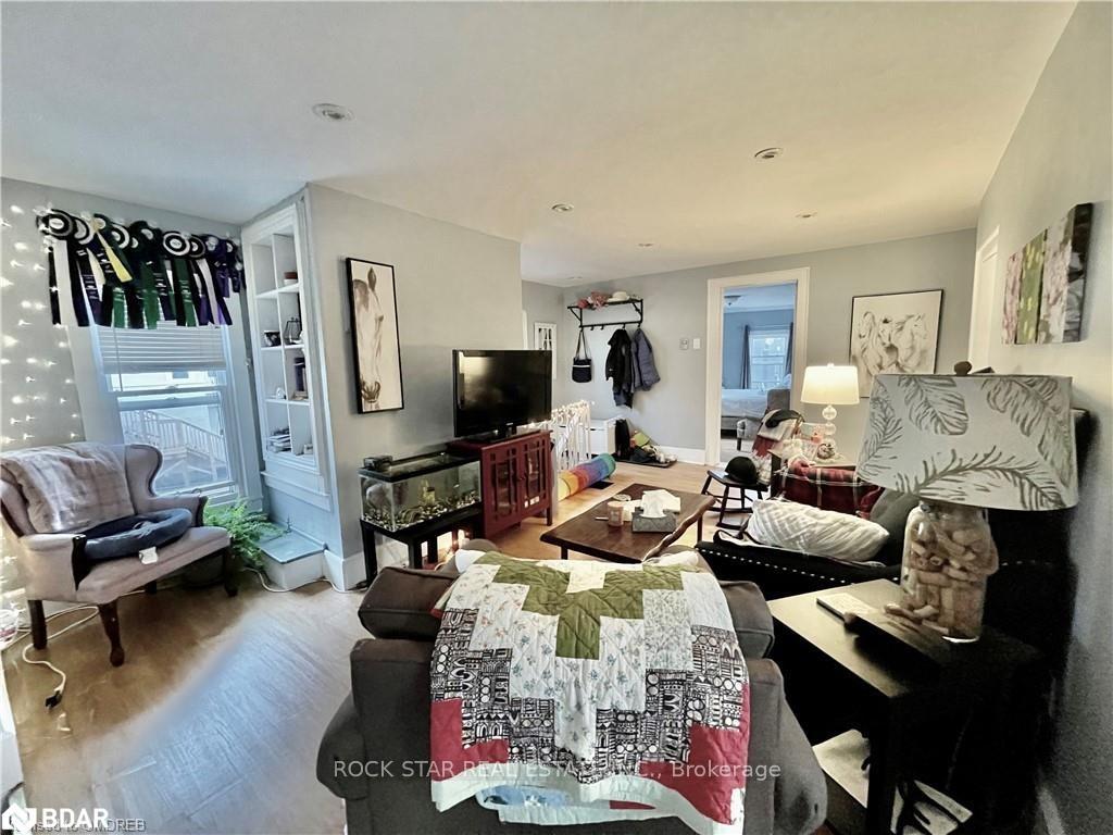 Photo 4 of Unit Unit #2, 36 Lake Street, St. Catharines, Downtown — HOMEH