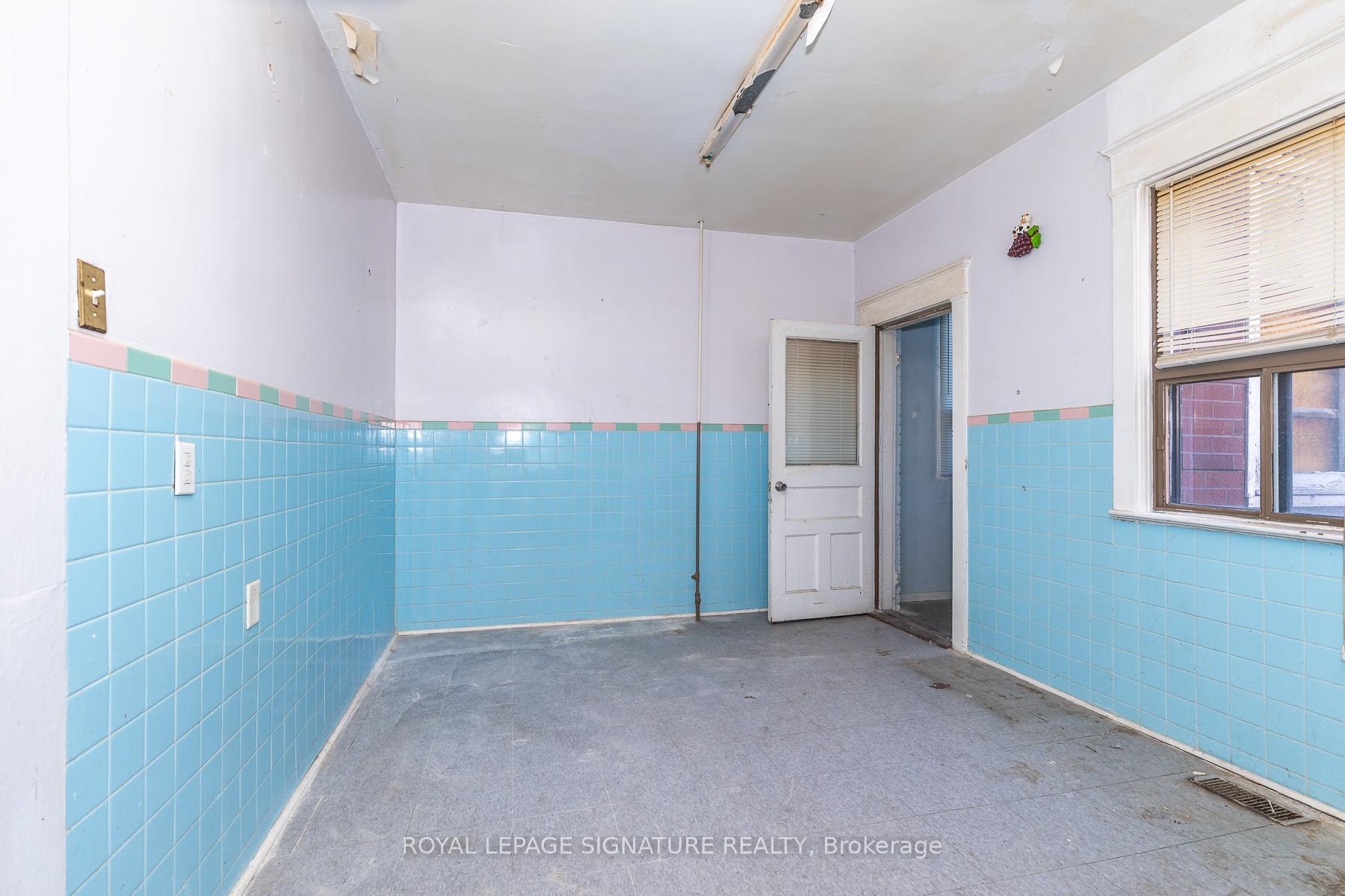 Photo 12 of 290 Margueretta Street, Toronto, Dufferin Grove — HOMEH