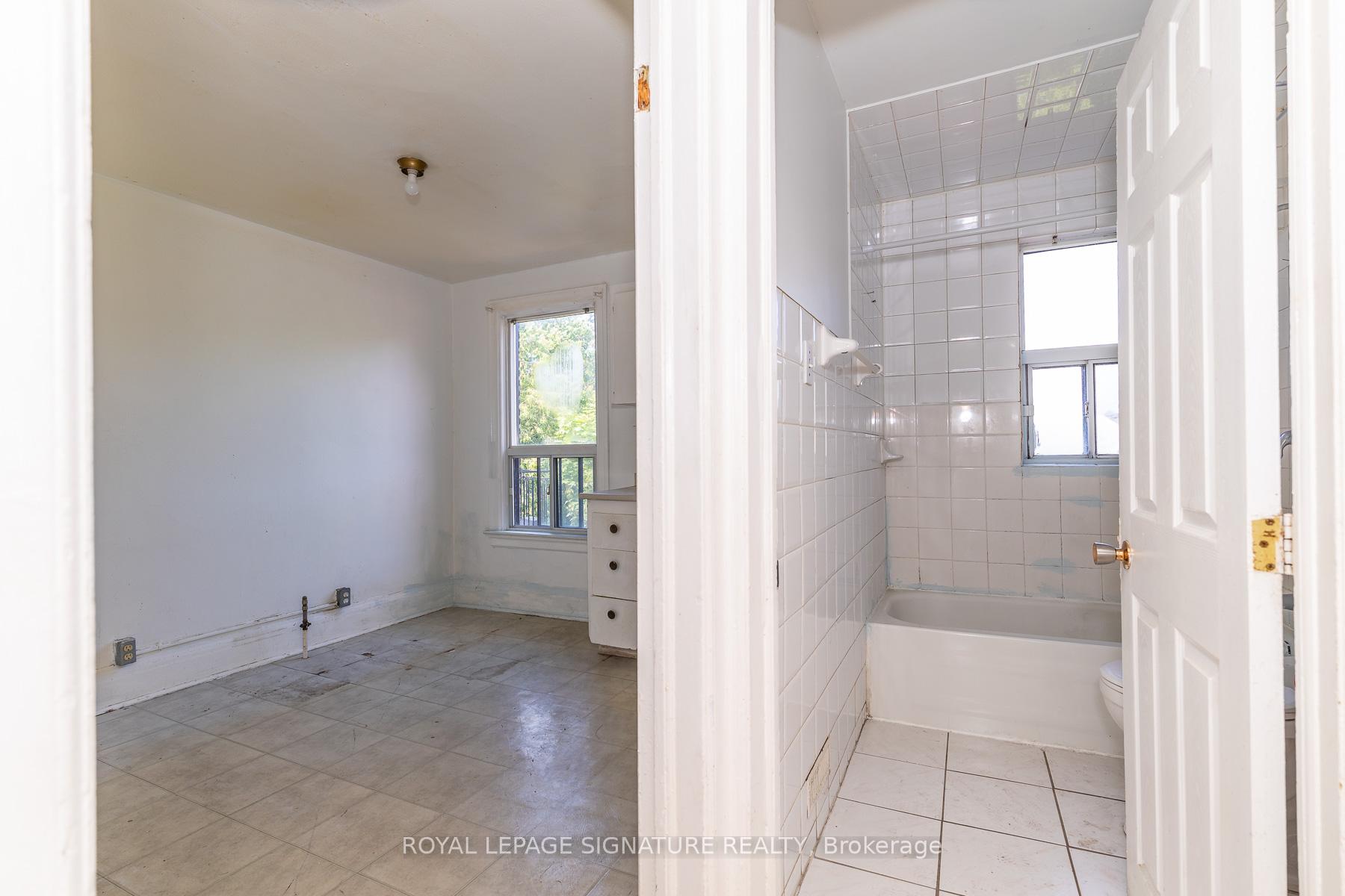 Photo 19 of 290 Margueretta Street, Toronto, Dufferin Grove — HOMEH