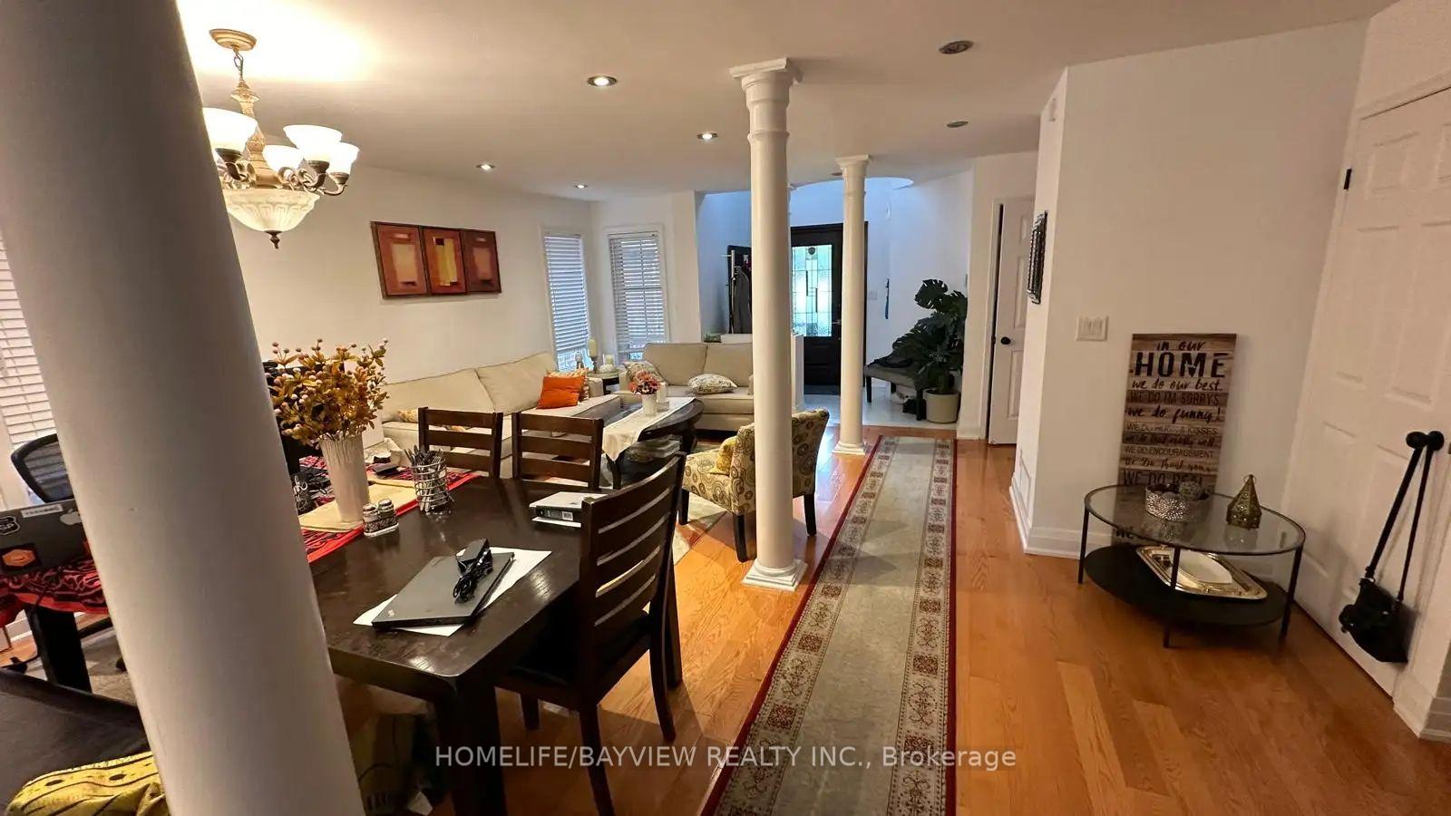 Photo 5 of 211 Drummond(main & Second floor) Drive, Vaughan, Maple — HOMEH