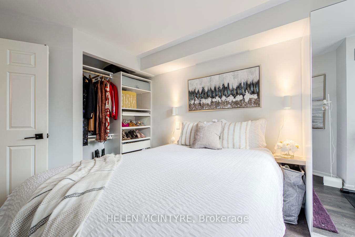 Photo 5 of Unit 222, 955 Millwood Road, Toronto, Leaside — HOMEH