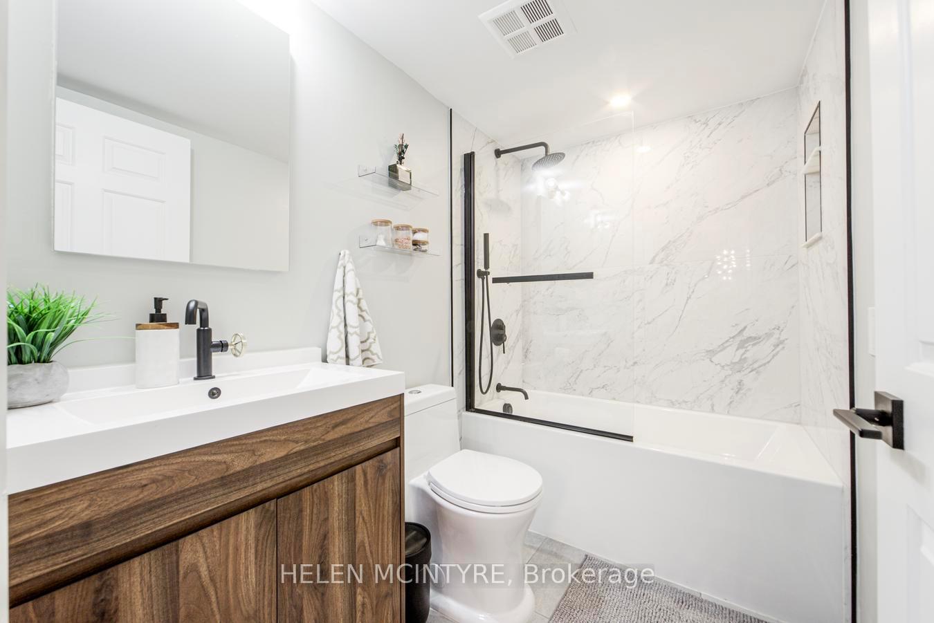 Photo 6 of Unit 222, 955 Millwood Road, Toronto, Leaside — HOMEH