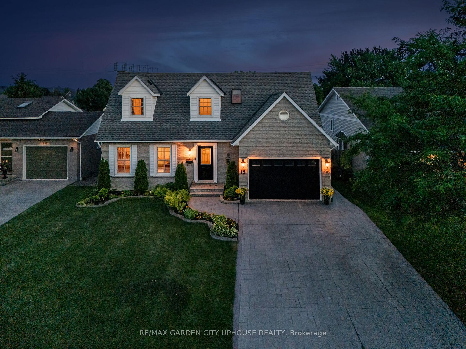 Photo 3 of 12 Foxhill Crescent, St. Catharines, Rykert/Vansickle — HOMEH