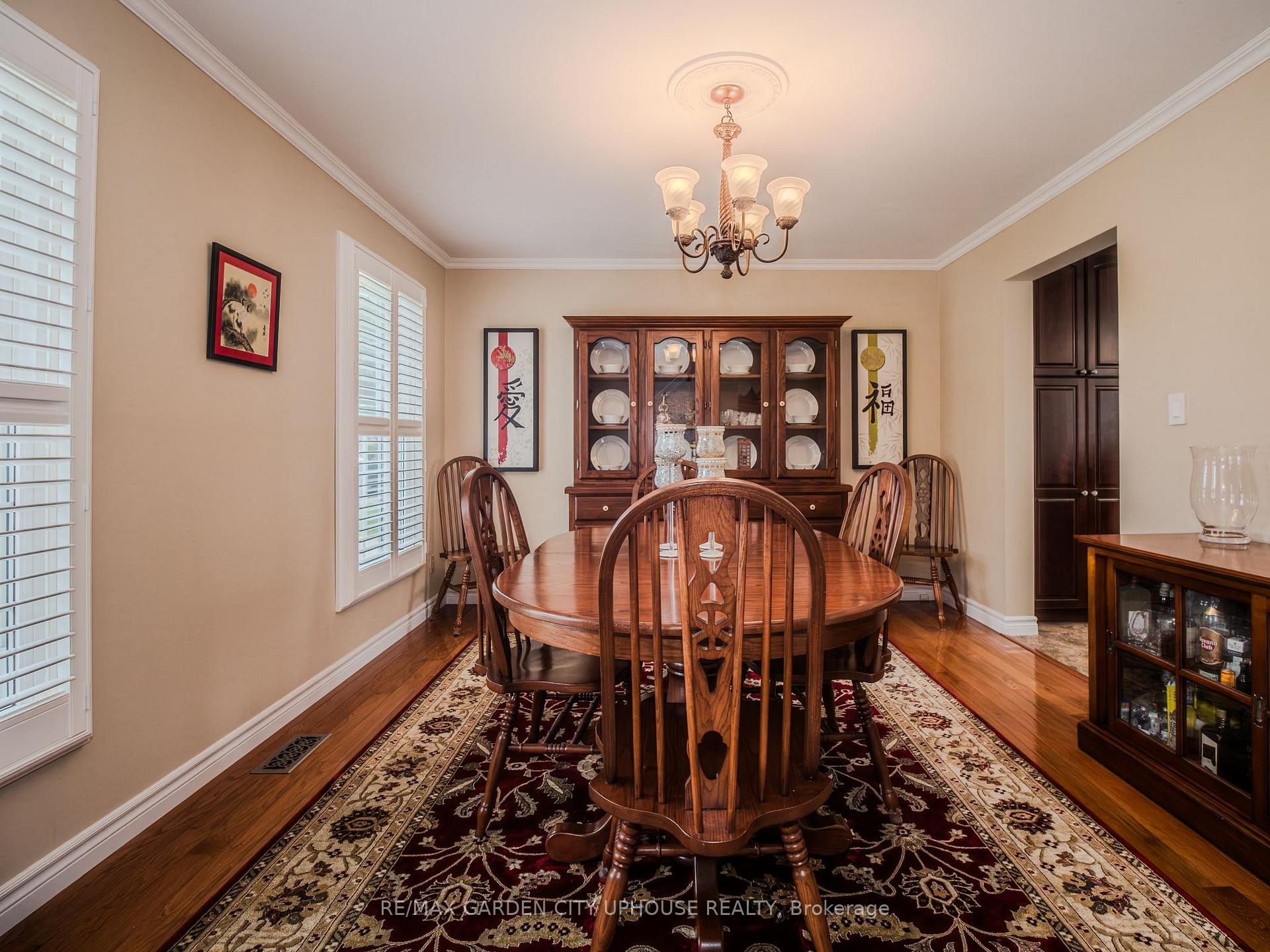 Photo 8 of 12 Foxhill Crescent, St. Catharines, Rykert/Vansickle — HOMEH