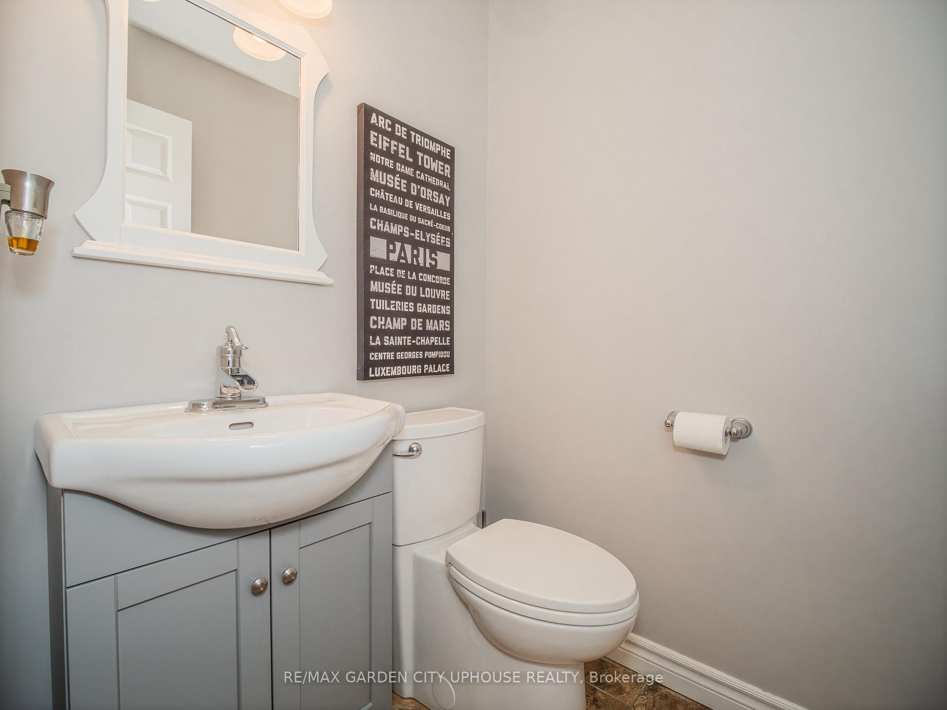 Photo 9 of 12 Foxhill Crescent, St. Catharines, Rykert/Vansickle — HOMEH