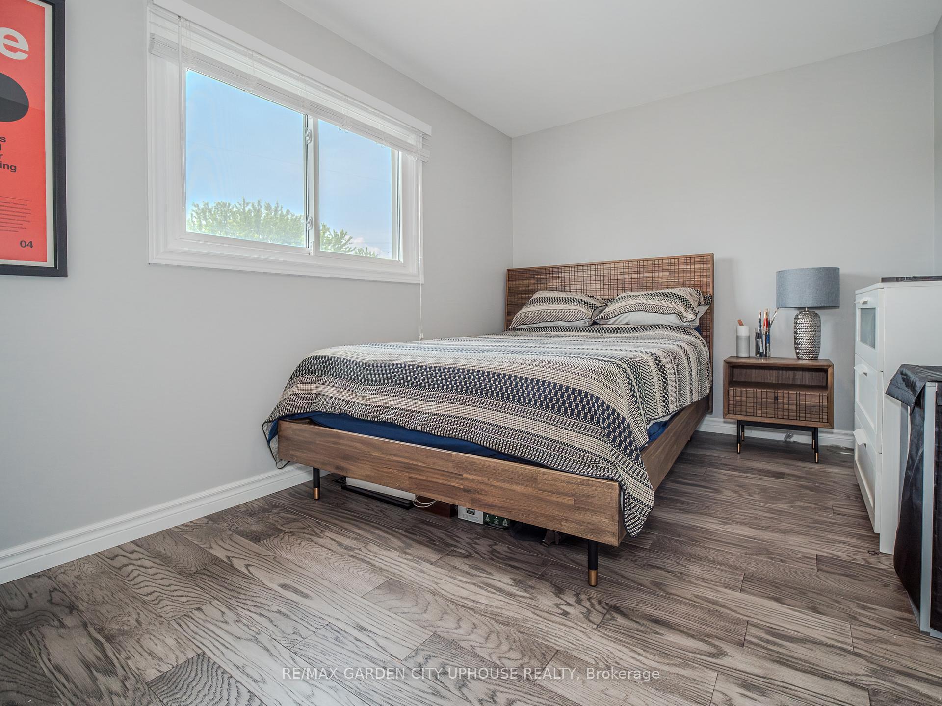 Photo 19 of 12 Foxhill Crescent, St. Catharines, Rykert/Vansickle — HOMEH