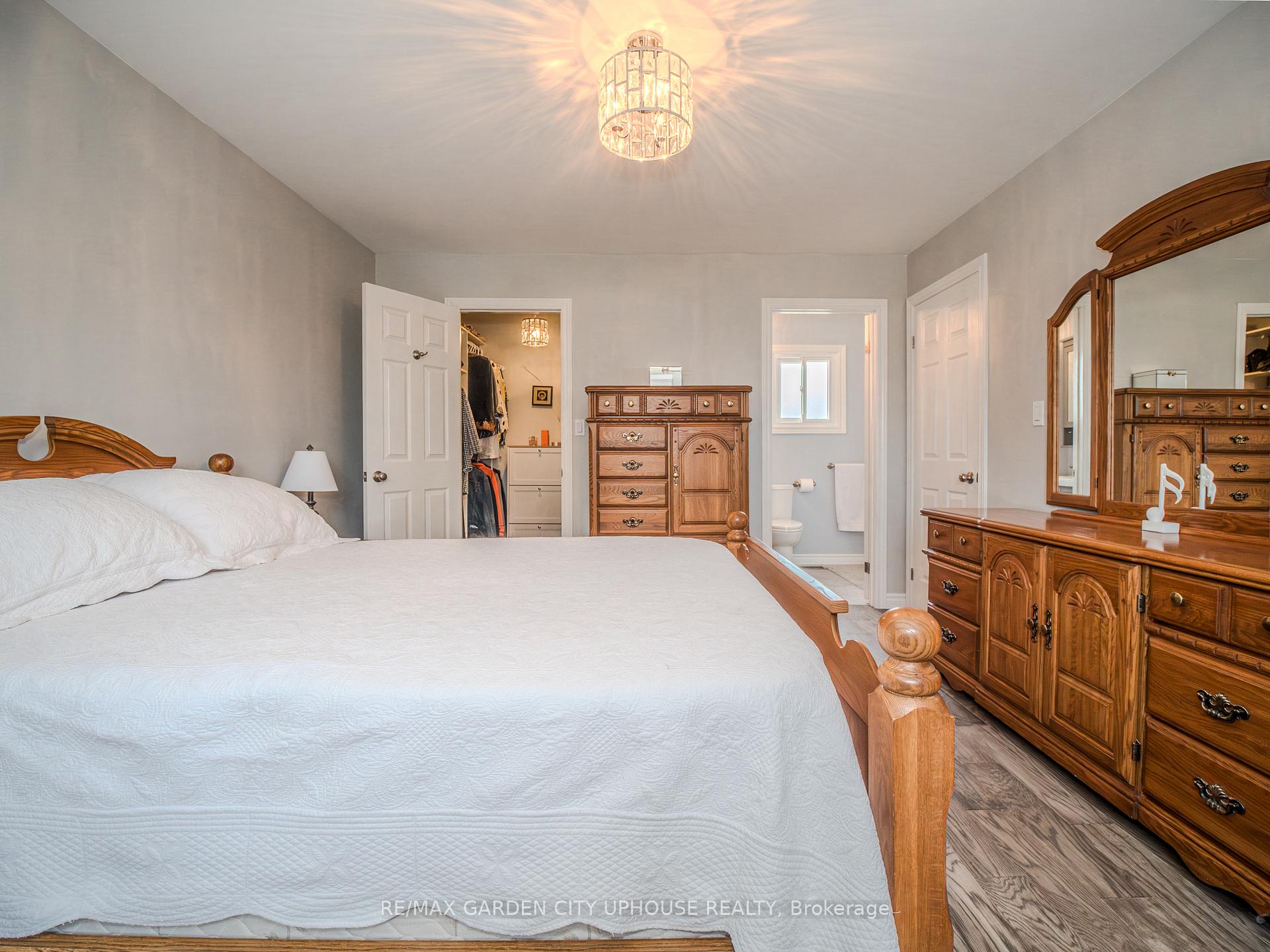 Photo 25 of 12 Foxhill Crescent, St. Catharines, Rykert/Vansickle — HOMEH
