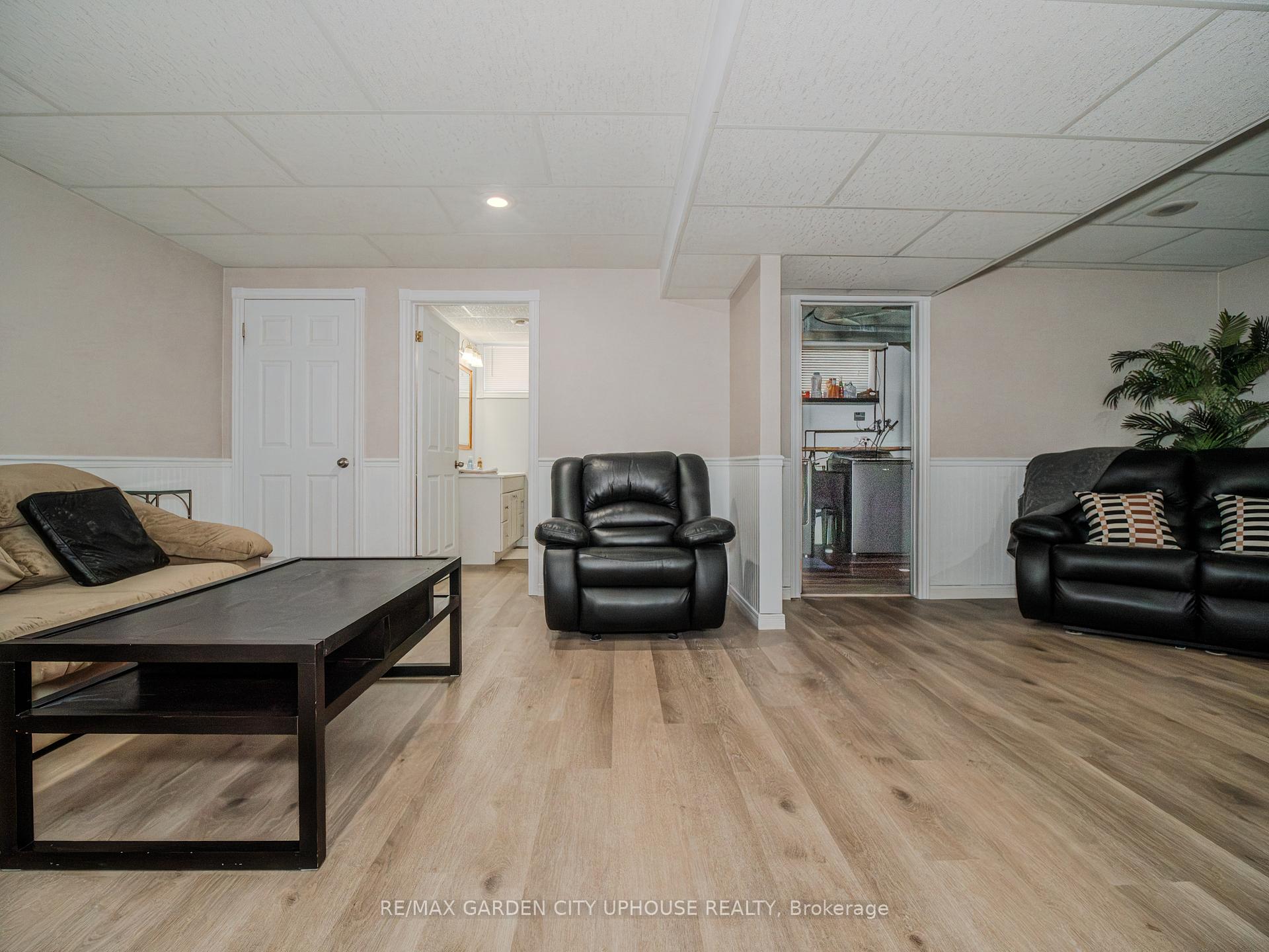 Photo 28 of 12 Foxhill Crescent, St. Catharines, Rykert/Vansickle — HOMEH