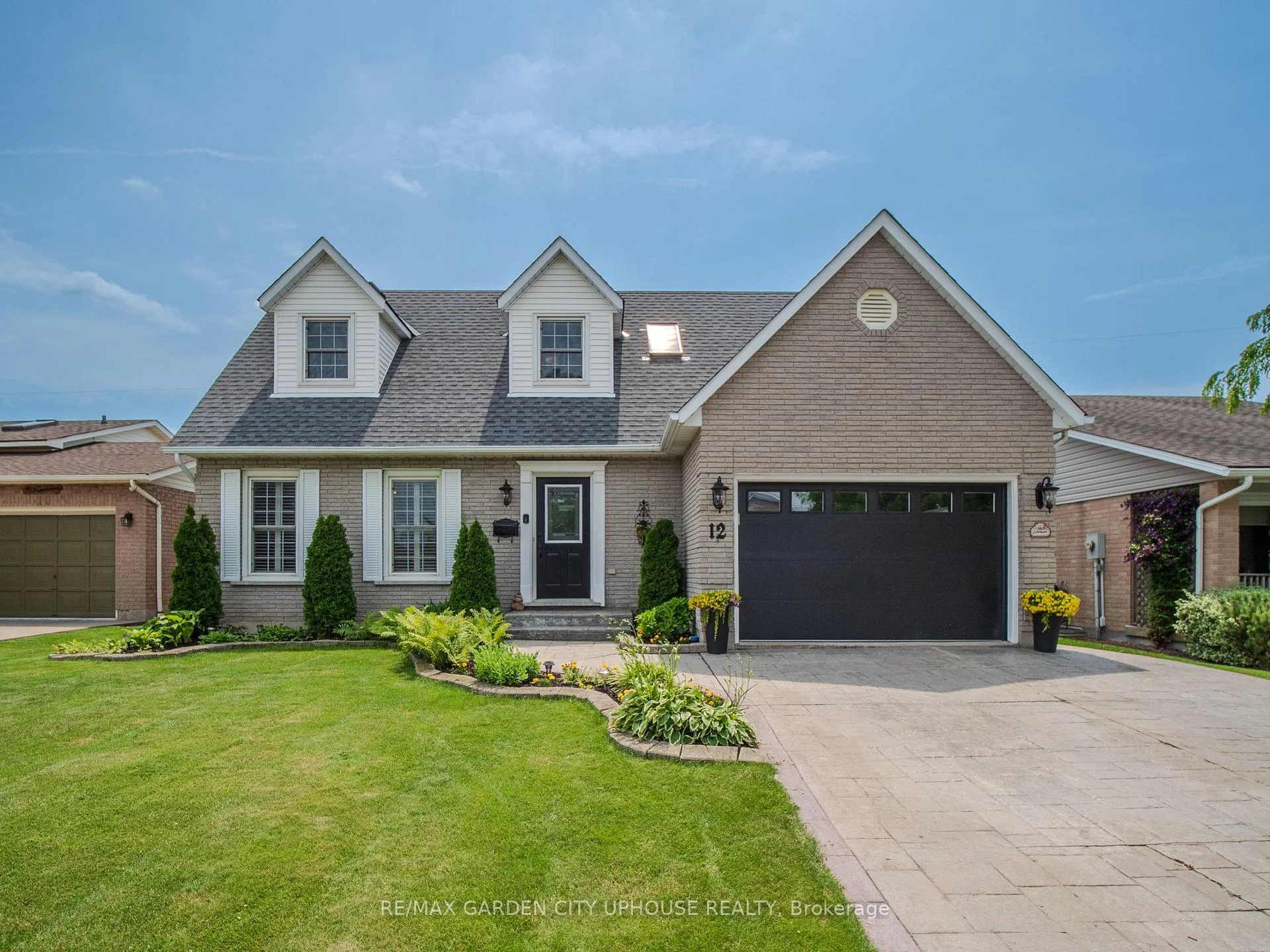 Photo 4 of 12 Foxhill Crescent, St. Catharines, Rykert/Vansickle — HOMEH