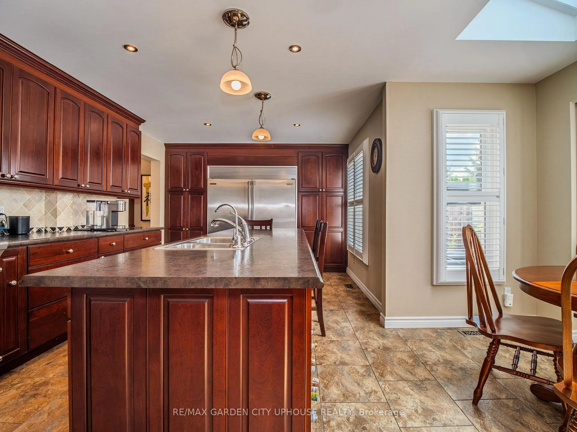 Photo 12 of 12 Foxhill Crescent, St. Catharines, Rykert/Vansickle — HOMEH