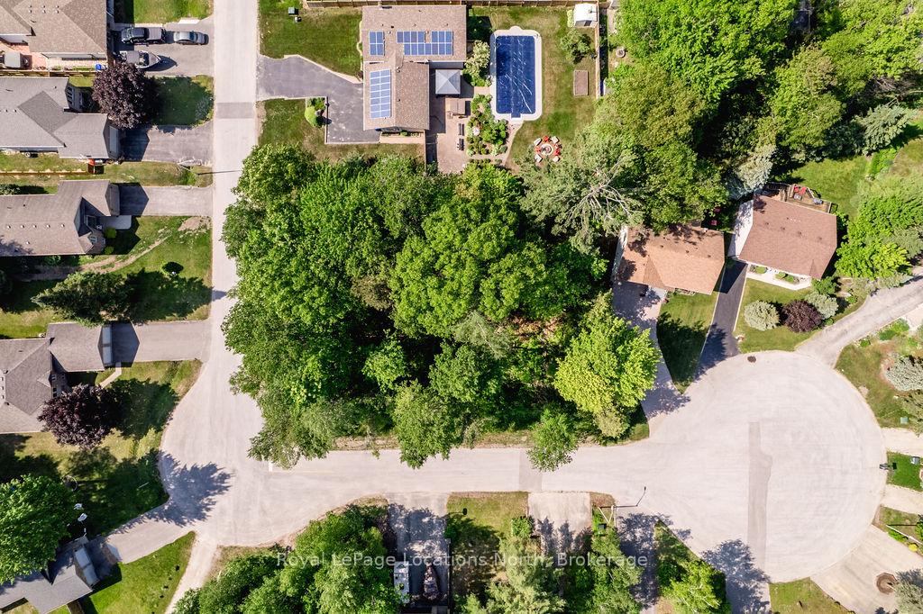 Photo 10 of 7 Smallman Drive, Wasaga Beach — HOMEH