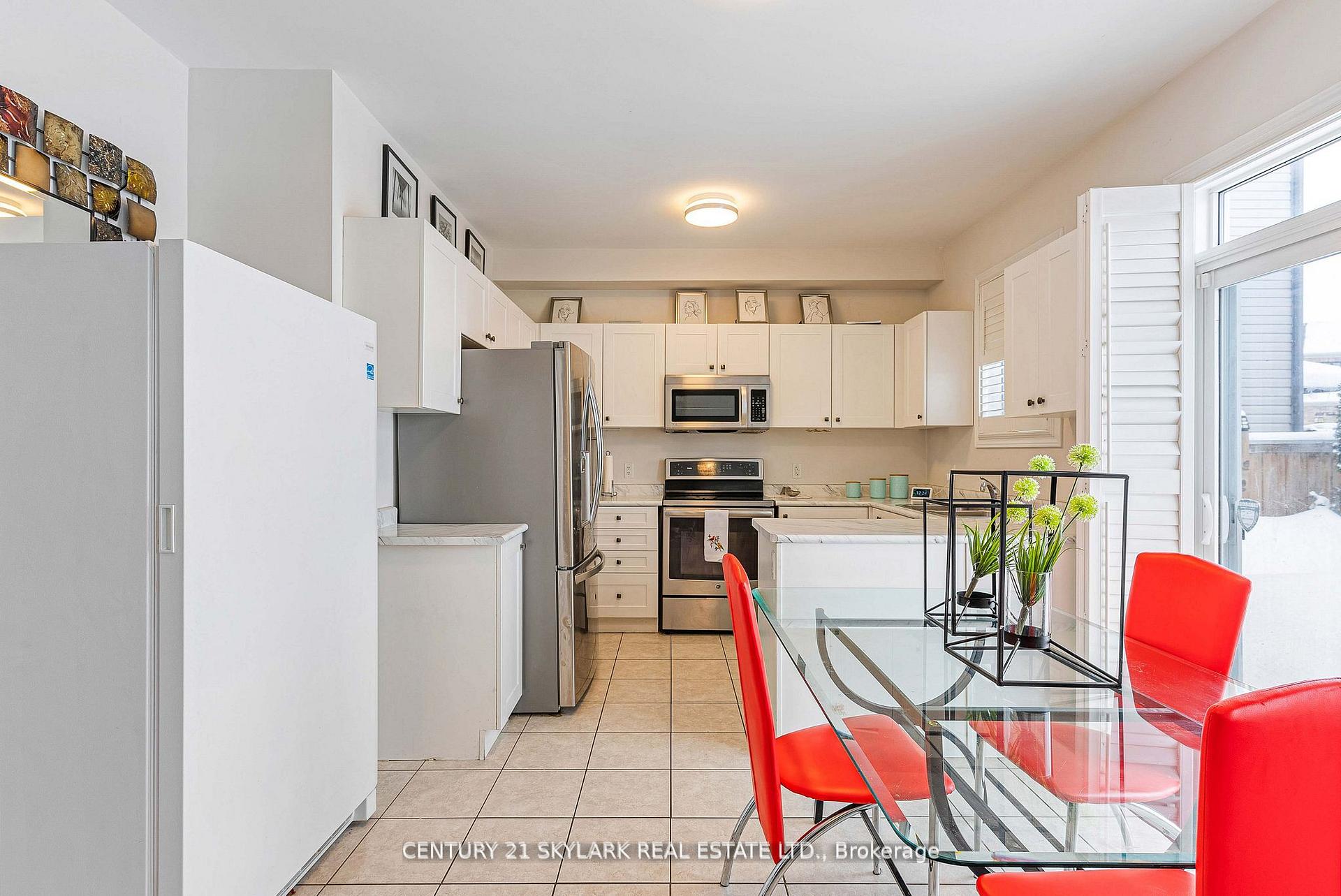 Photo 10 of 336 Col Phillips Drive, Shelburne — HOMEH