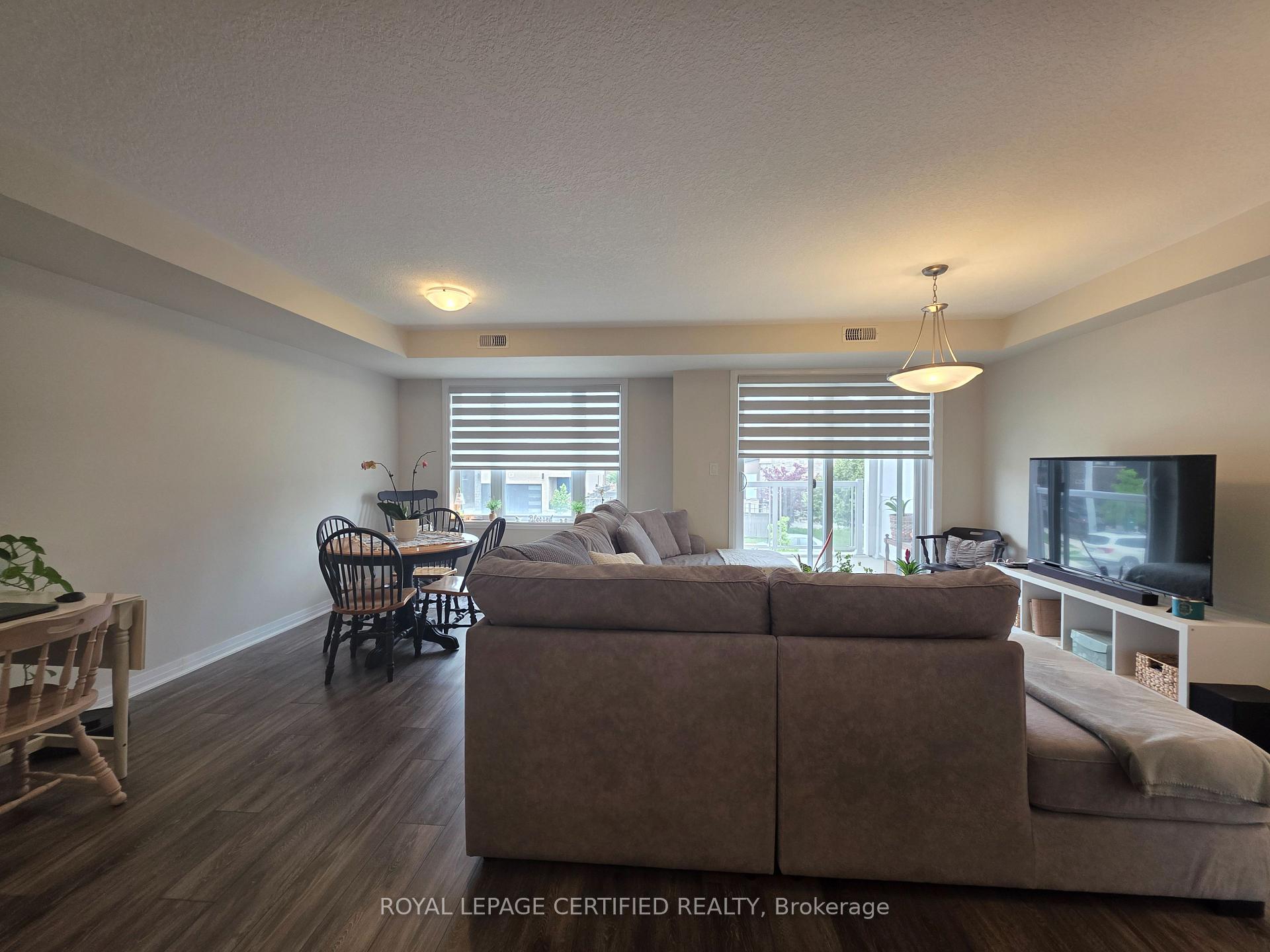 Photo 3 of 9 Valencia Avenue, Kitchener, Trussler — HOMEH