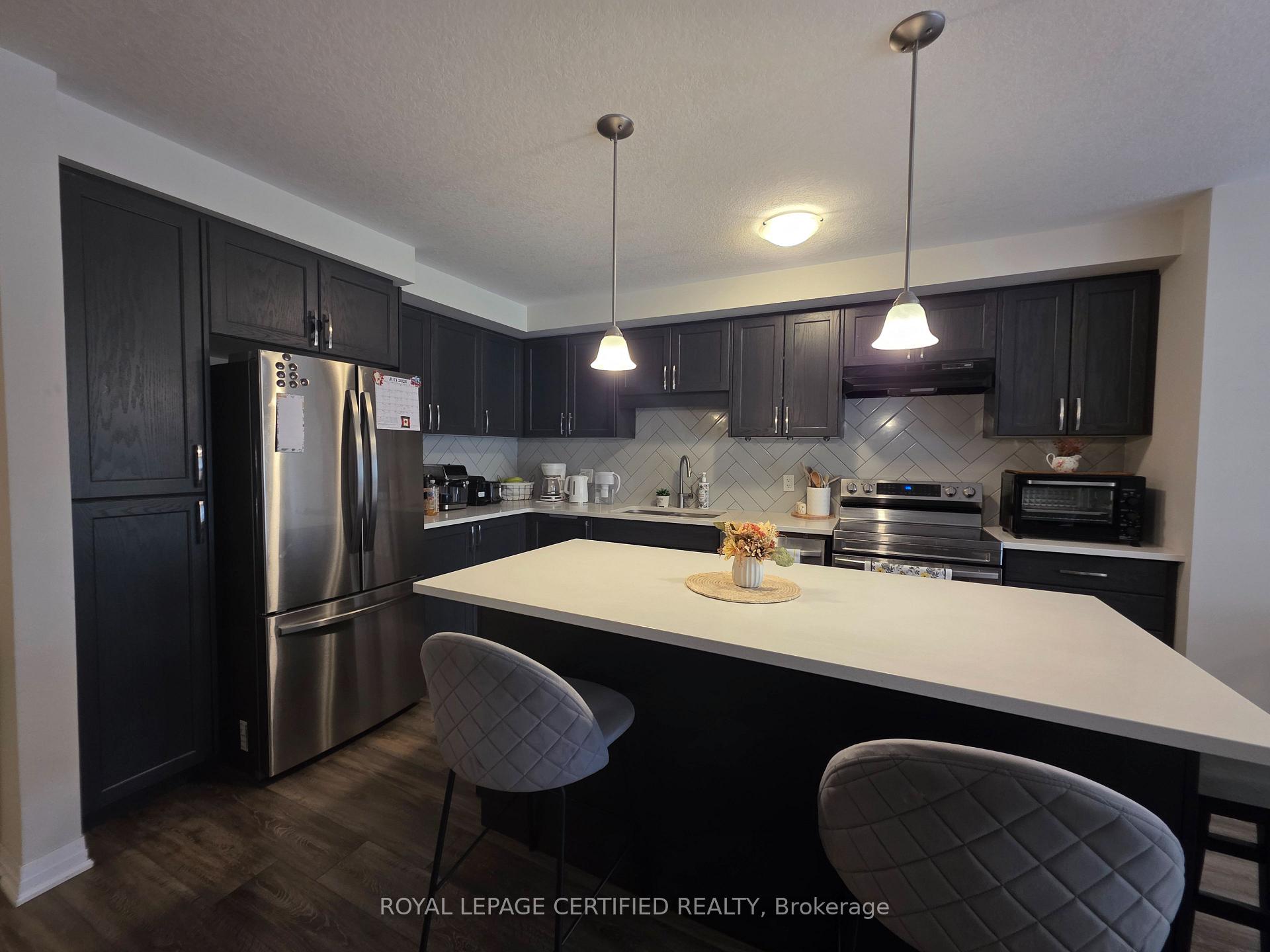 Photo 7 of 9 Valencia Avenue, Kitchener, Trussler — HOMEH