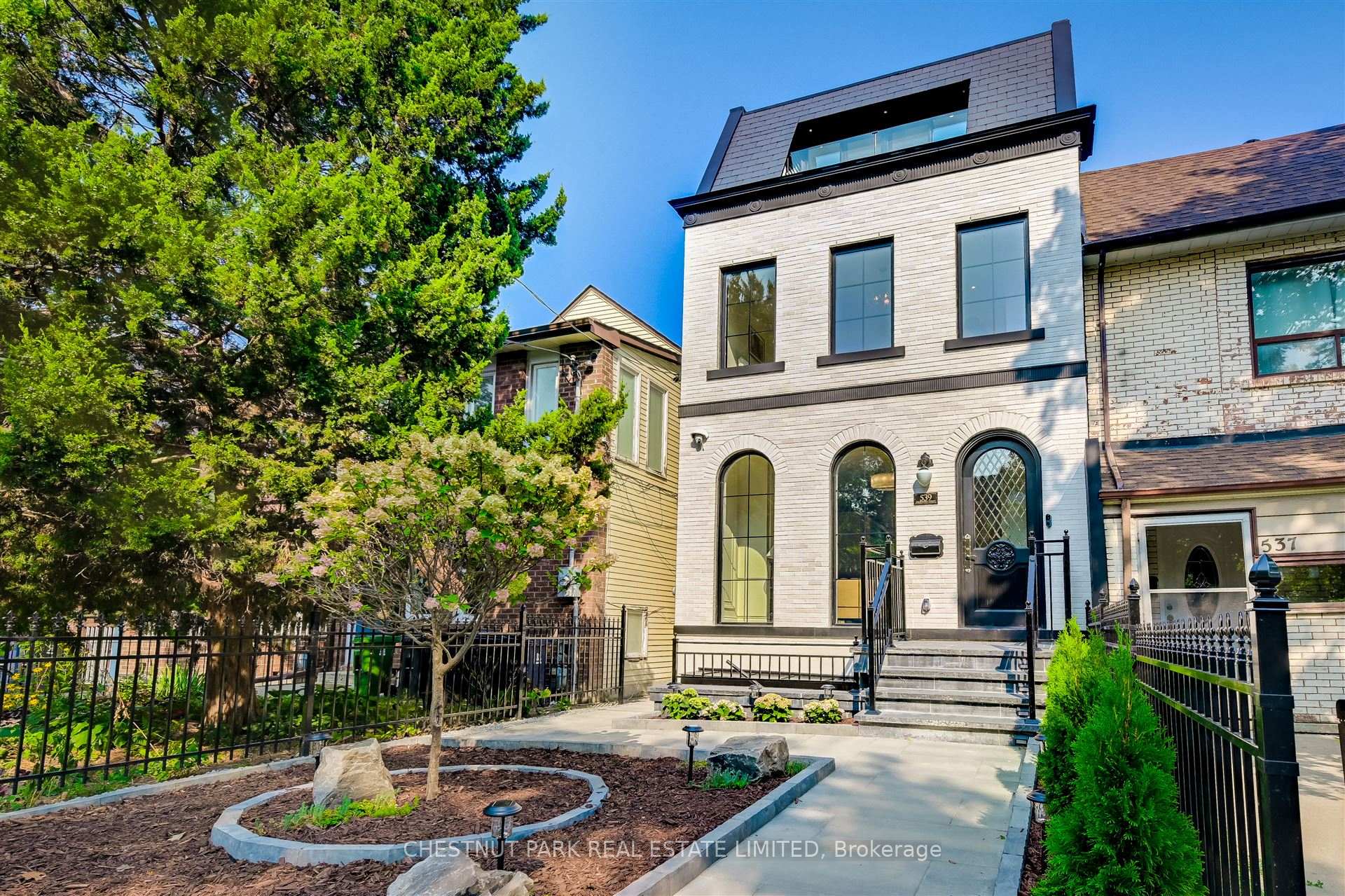 Photo of 539 Crawford Street