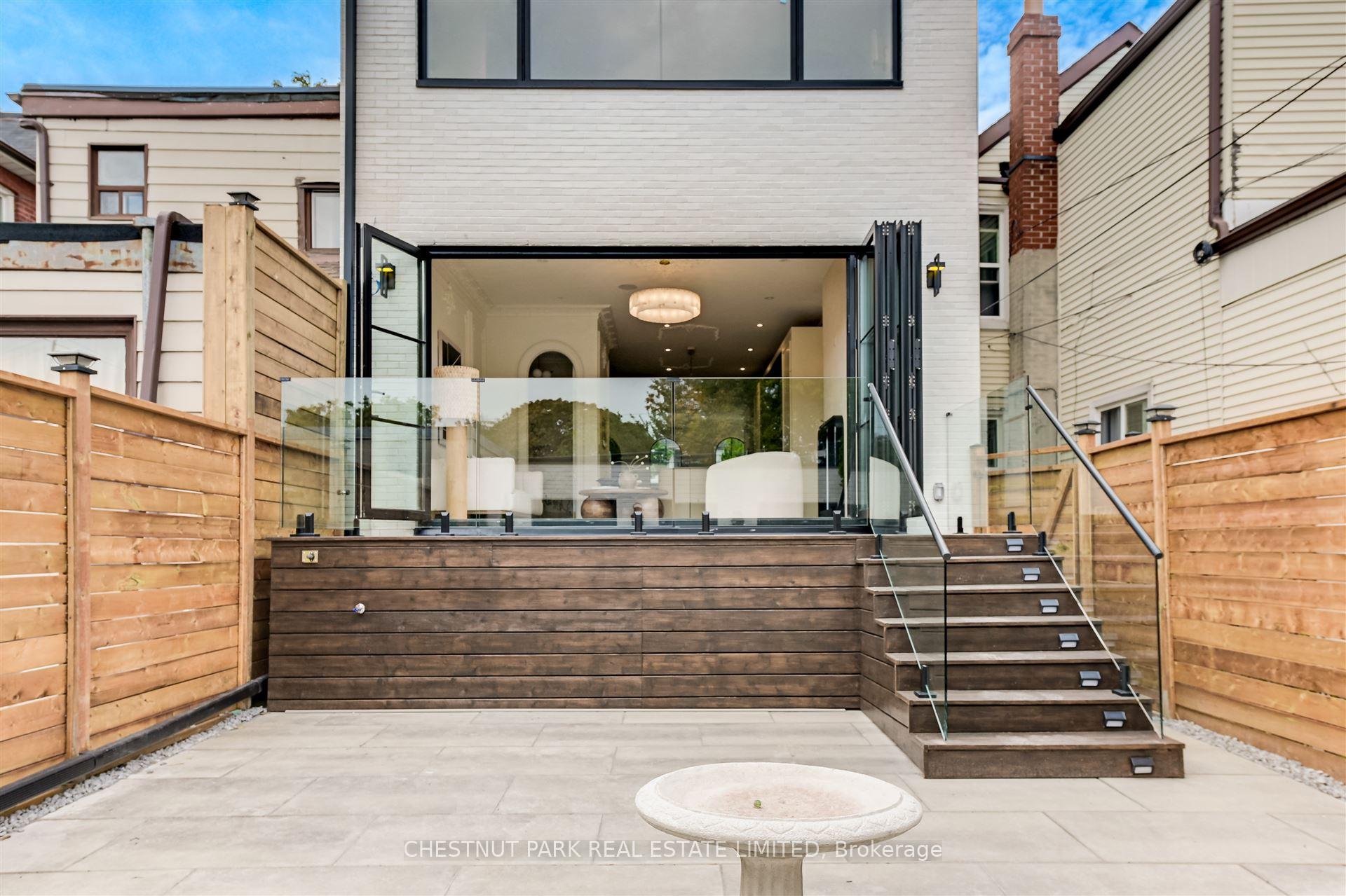 Photo 20 of 539 Crawford Street, Toronto, Palmerston-Little Italy — HOMEH