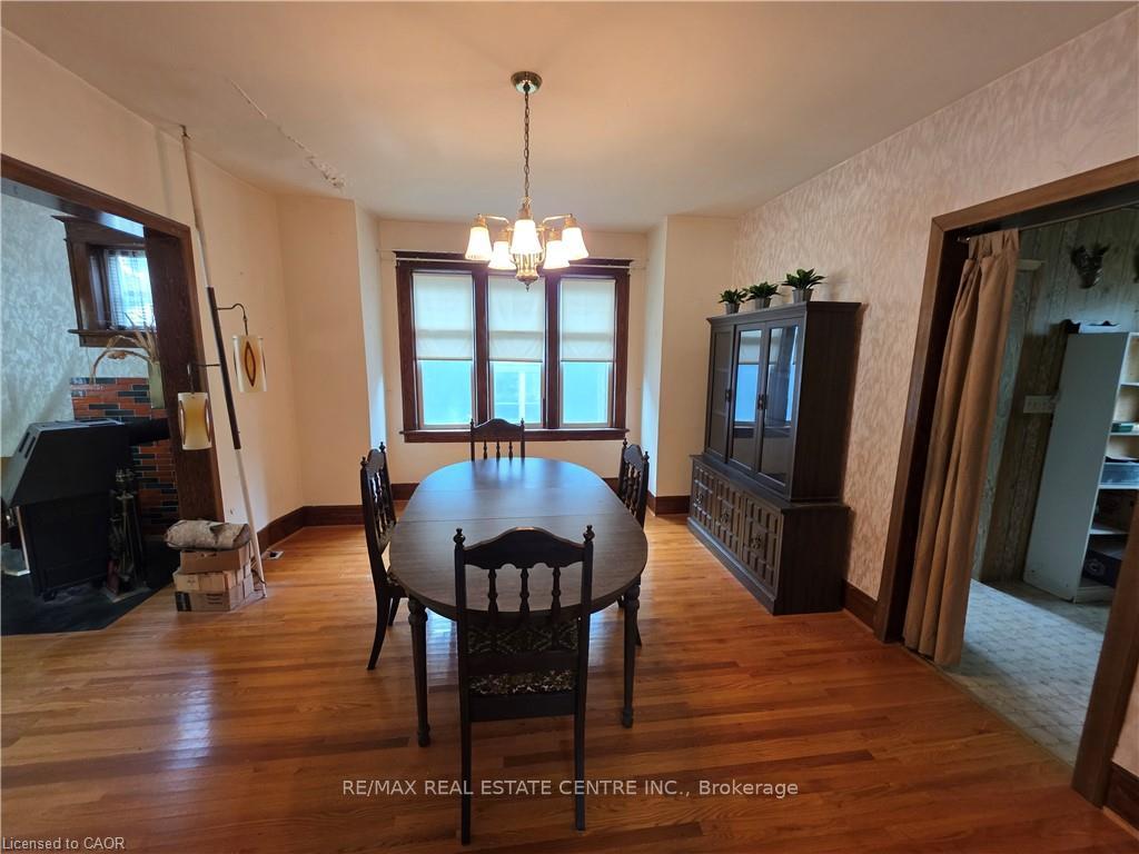 Photo 11 of 20 Fairview Avenue, Kitchener, King East — HOMEH