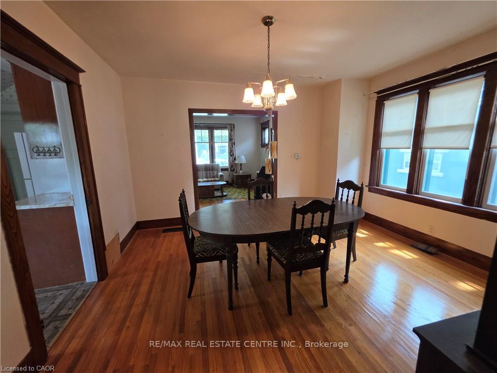 Photo 12 of 20 Fairview Avenue, Kitchener, King East — HOMEH