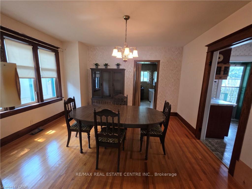Photo 13 of 20 Fairview Avenue, Kitchener, King East — HOMEH