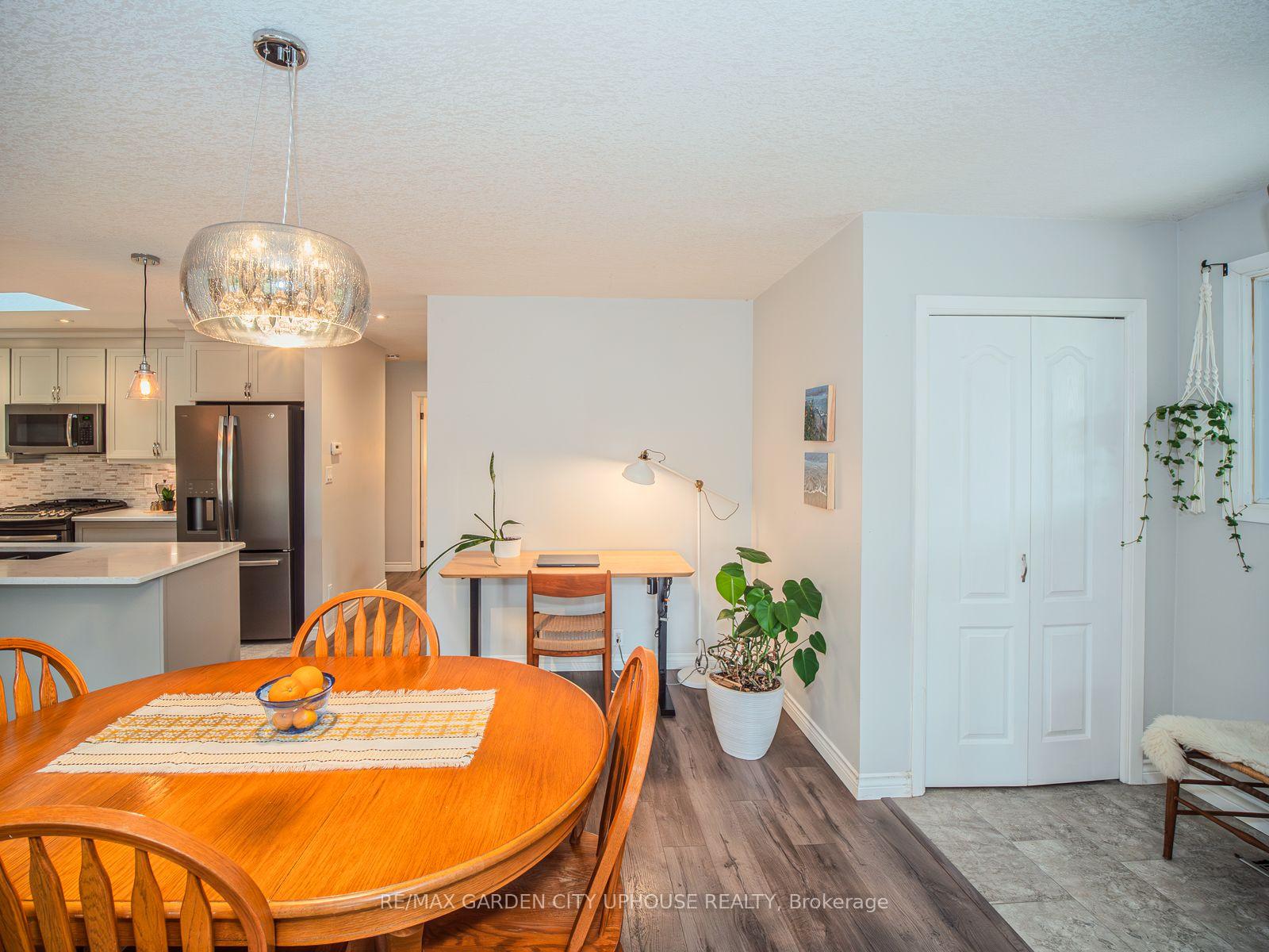 Photo 4 of 373 Darby Road, Welland, Cooks Mills — HOMEH