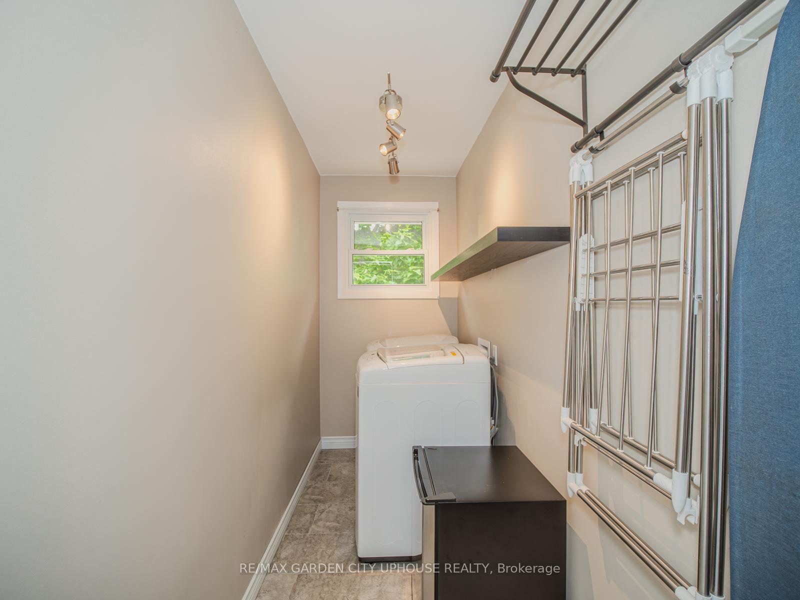 Photo 16 of 373 Darby Road, Welland, Cooks Mills — HOMEH