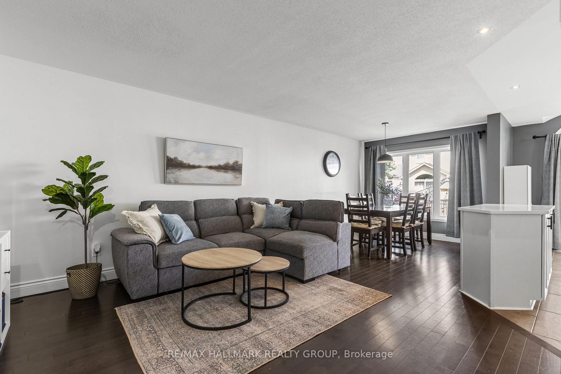 Photo 4 of 602 Louis Toscano Drive, Ottawa, Avalon East — HOMEH
