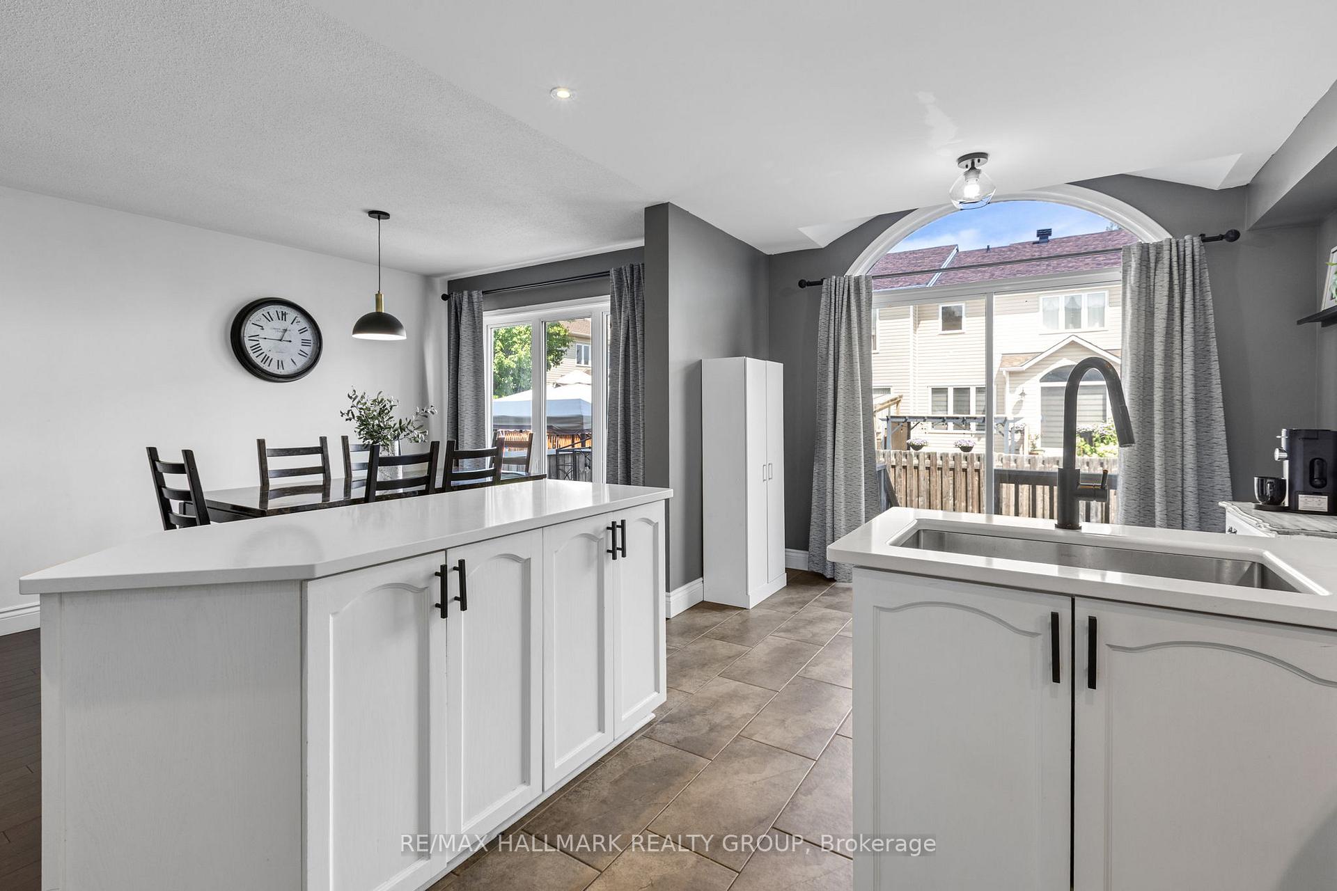 Photo 8 of 602 Louis Toscano Drive, Ottawa, Avalon East — HOMEH
