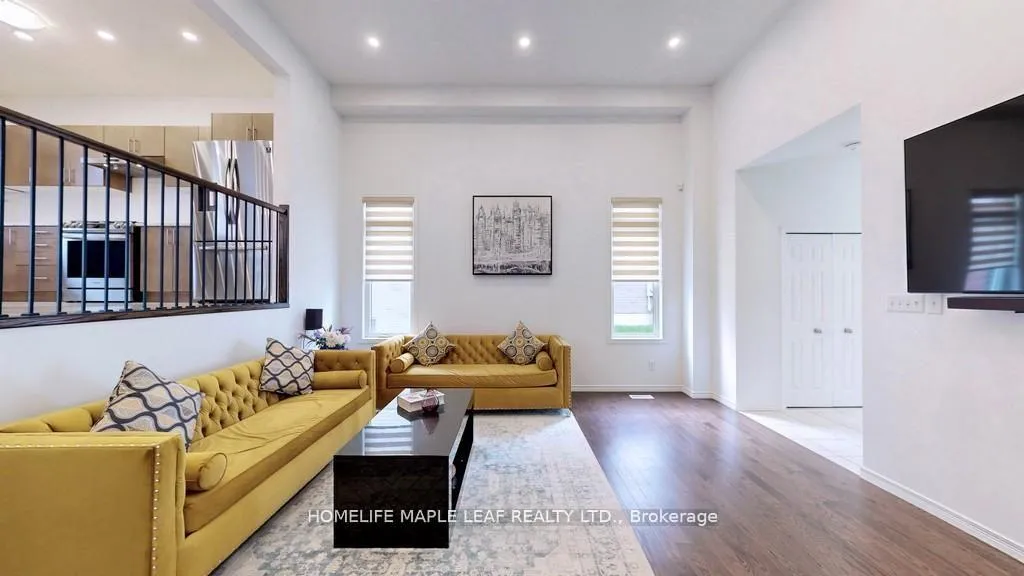 Photo 4 of 59 Saddlebrook Court, Kitchener — HOMEH