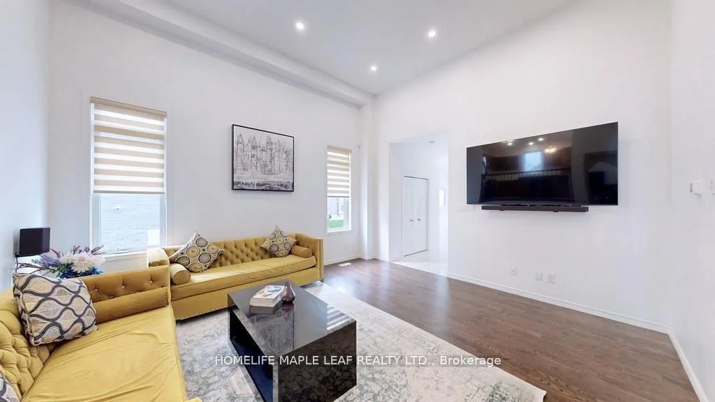 Photo 5 of 59 Saddlebrook Court, Kitchener — HOMEH