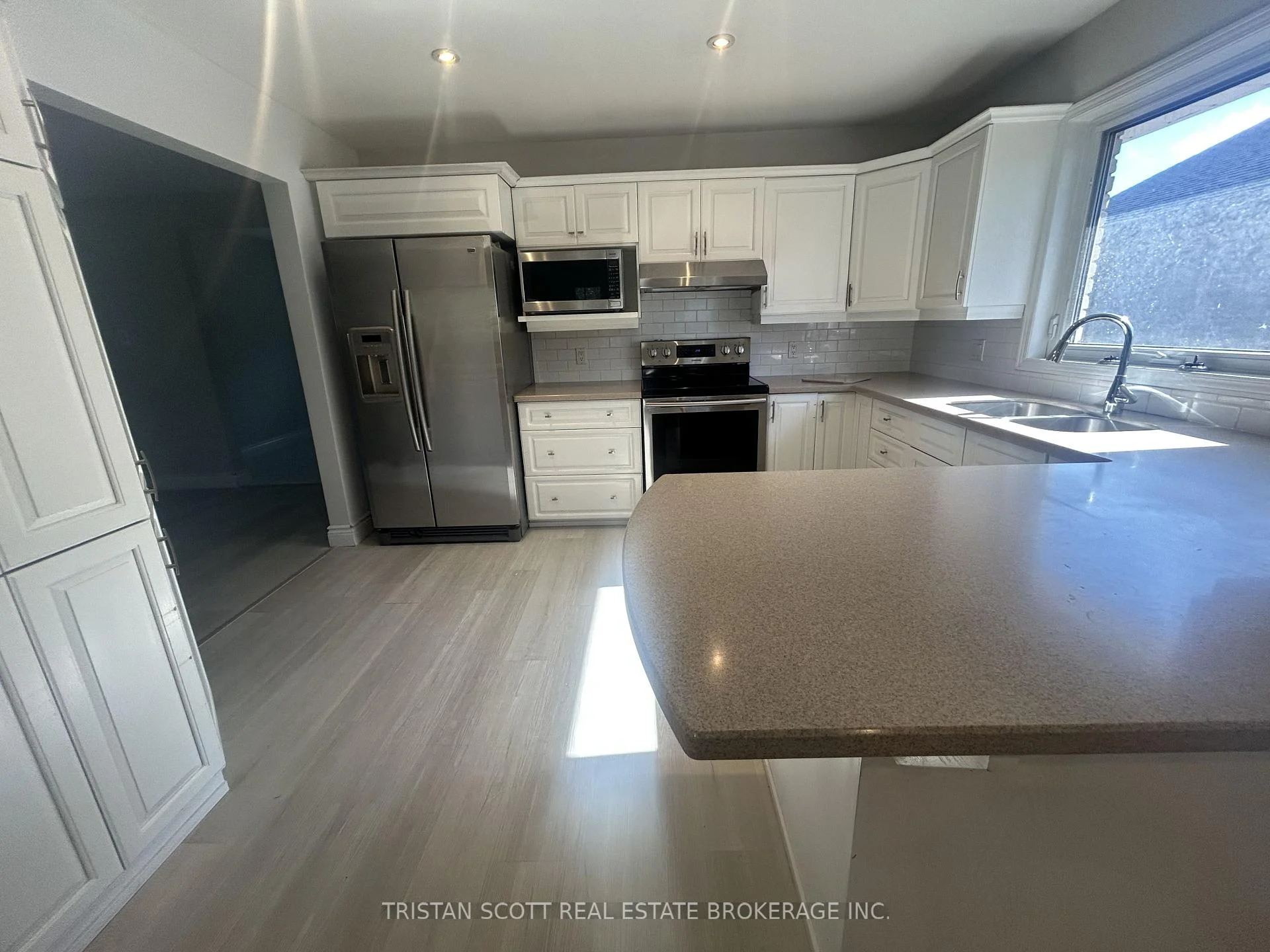 Photo 11 of 5299 Mericourt Road, Burlington, Appleby — HOMEH