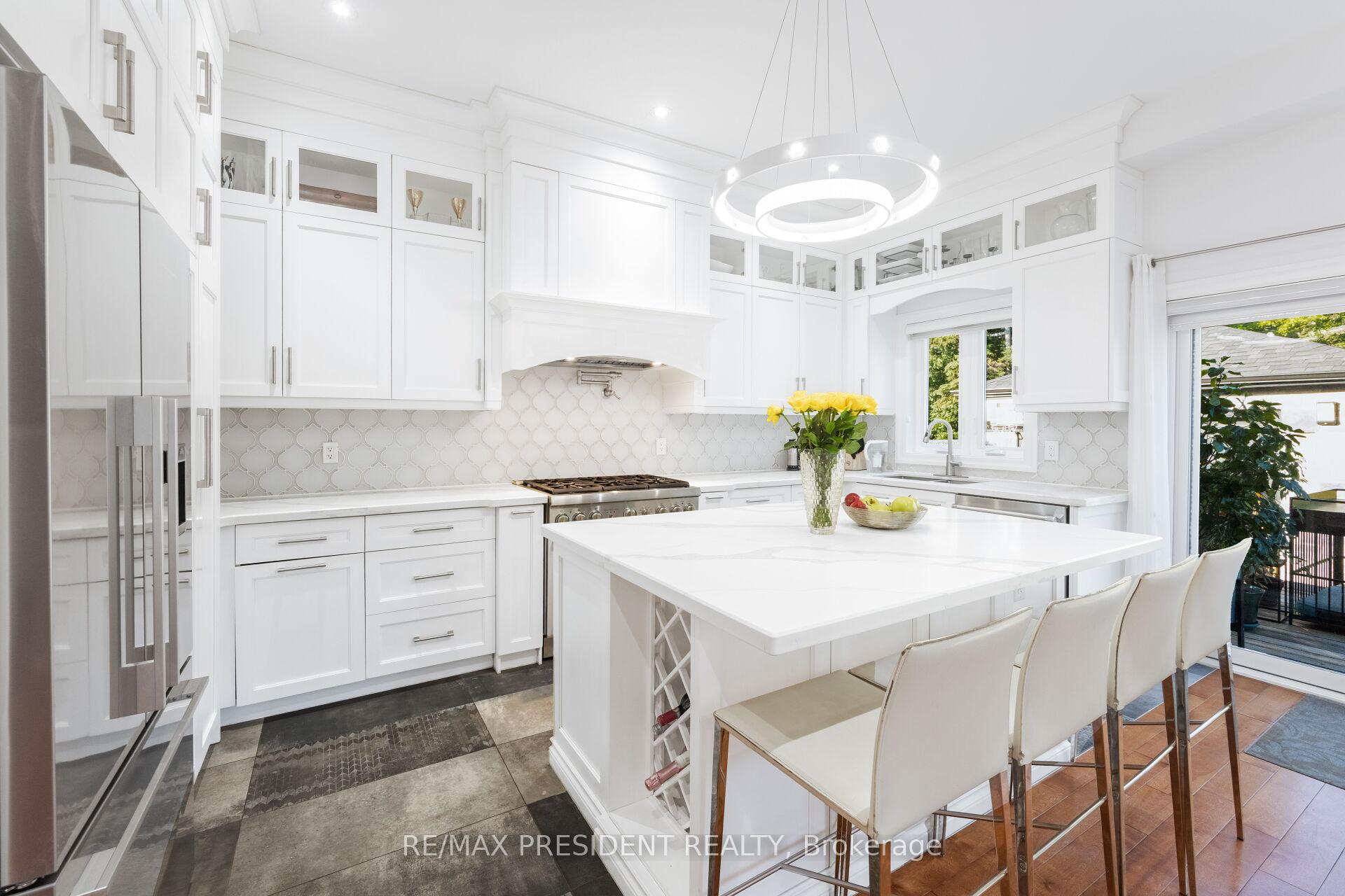 Photo 12 of 3 Highvale Road, Scarborough, Clairlea-Birchmount — HOMEH