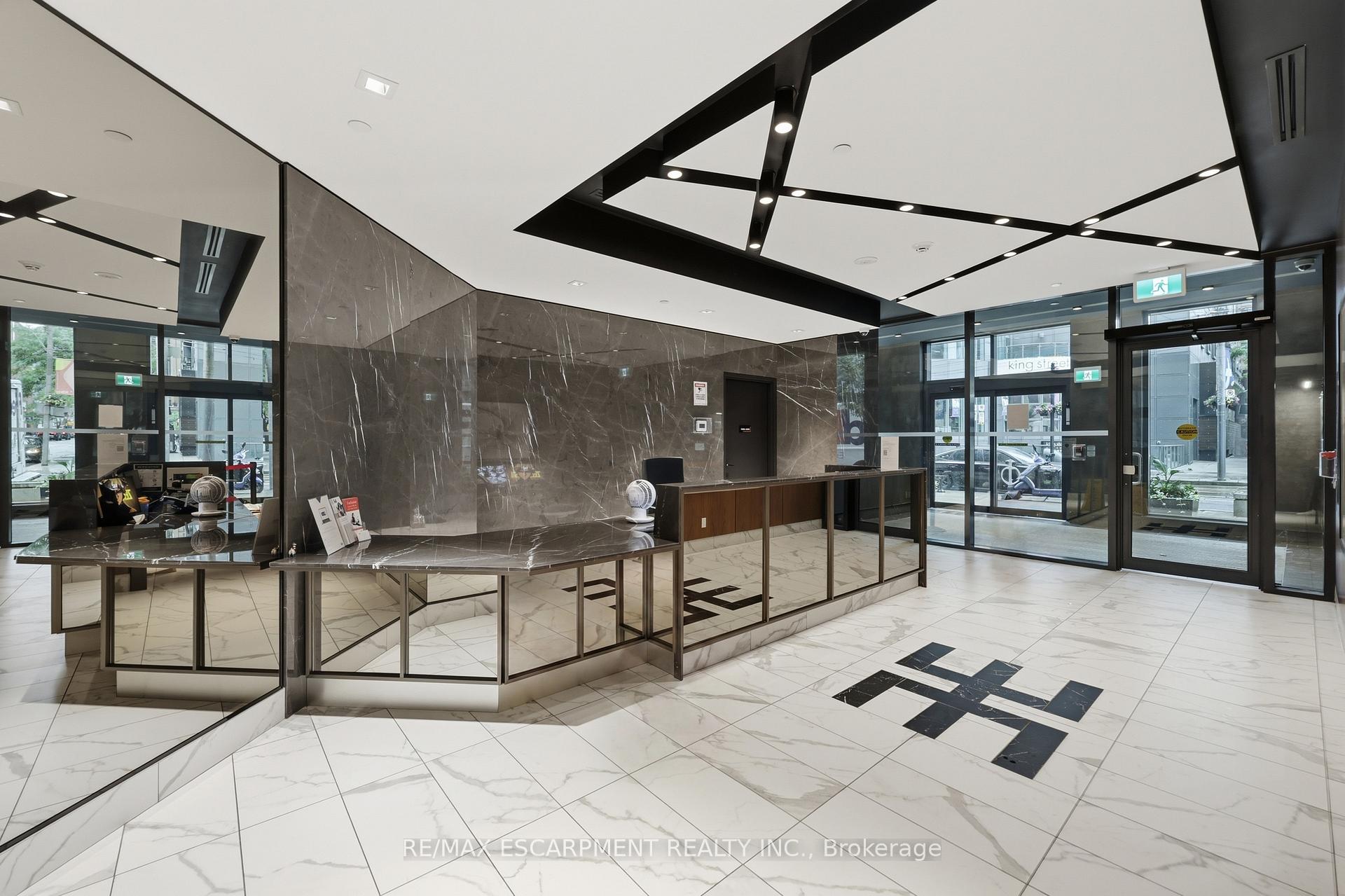 Photo 5 of Unit 802, 327 King Street W, Toronto, Waterfront Communities — HOMEH