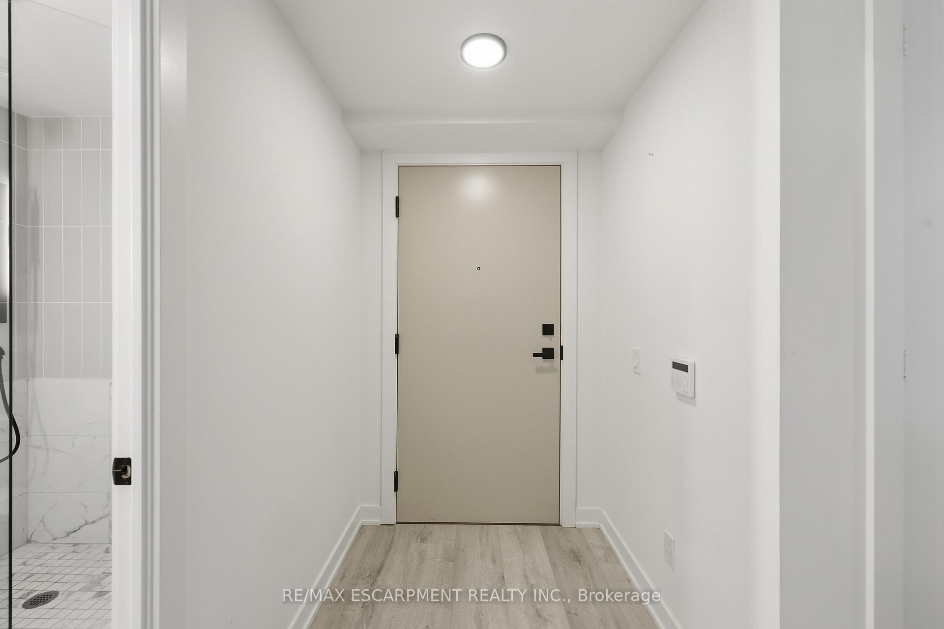 Photo 8 of Unit 802, 327 King Street W, Toronto, Waterfront Communities — HOMEH