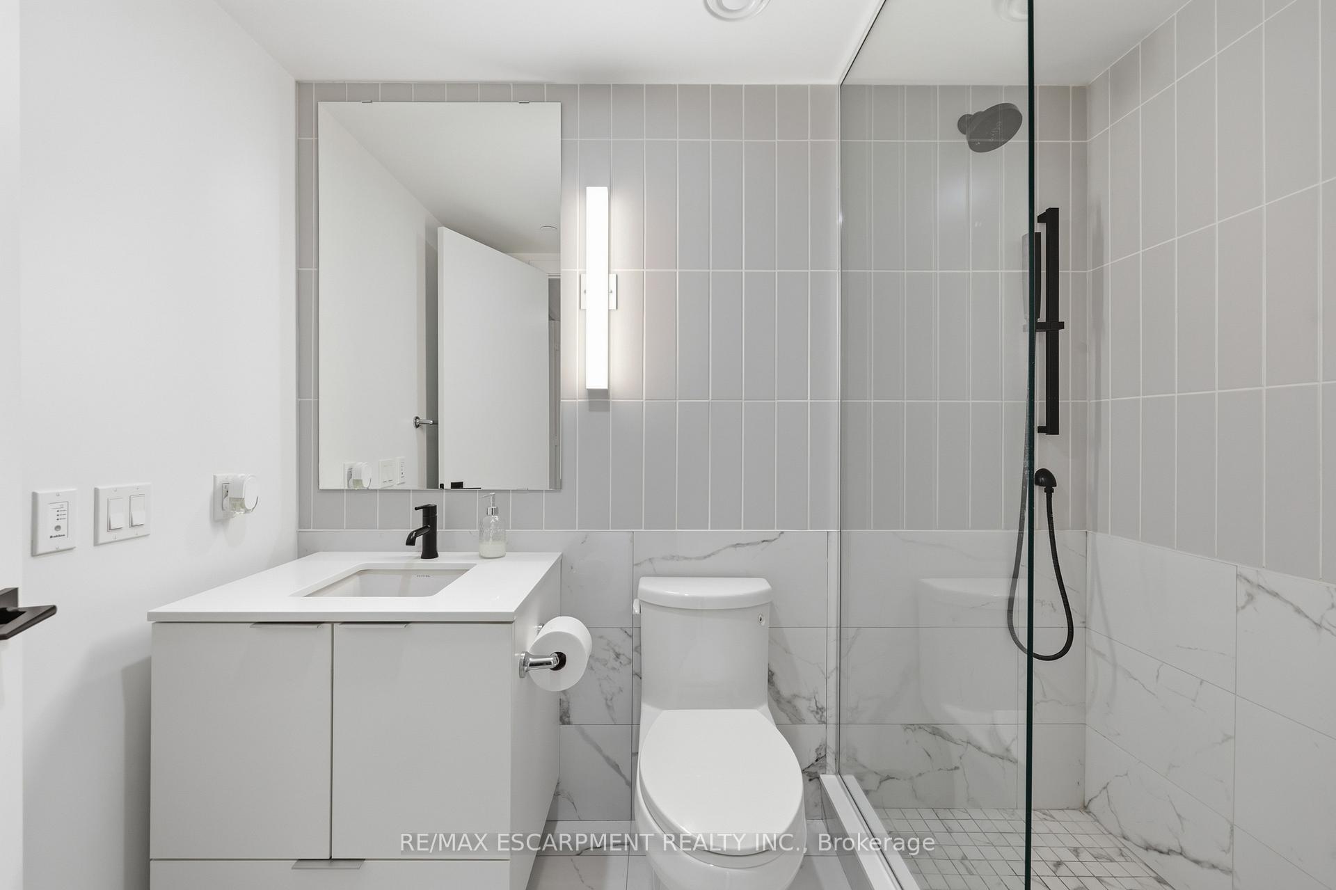 Photo 14 of Unit 802, 327 King Street W, Toronto, Waterfront Communities — HOMEH