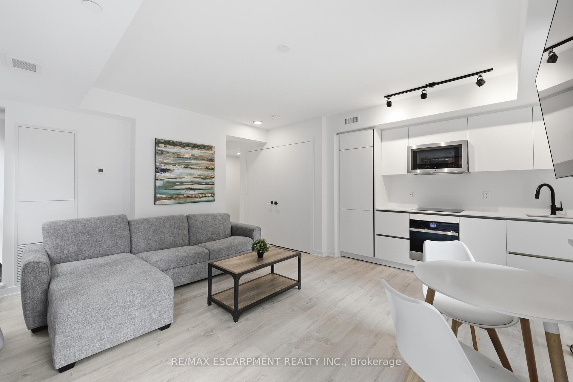 Photo 17 of Unit 802, 327 King Street W, Toronto, Waterfront Communities — HOMEH