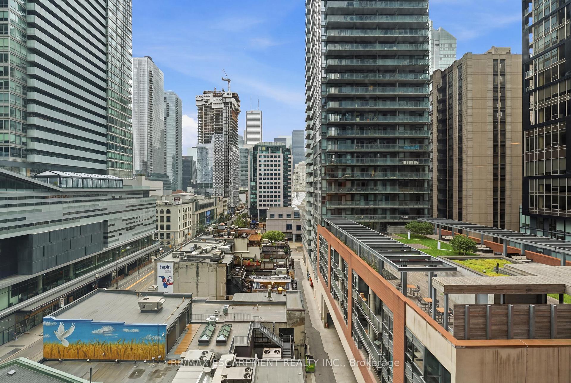 Photo 21 of Unit 802, 327 King Street W, Toronto, Waterfront Communities — HOMEH