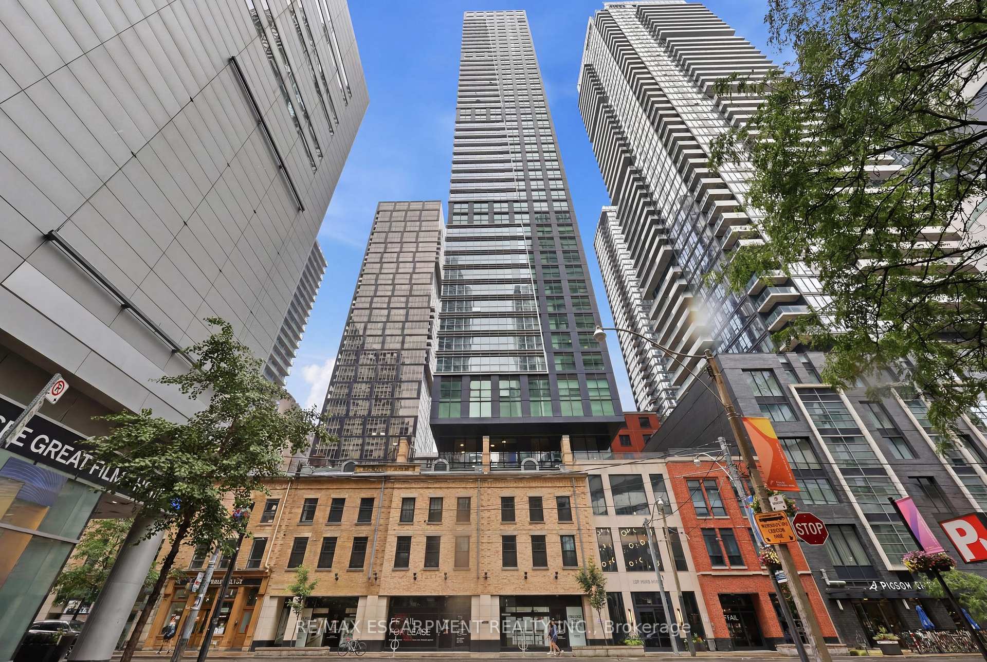 Photo 1 of Unit 802, 327 King Street W, Toronto, Waterfront Communities — HOMEH