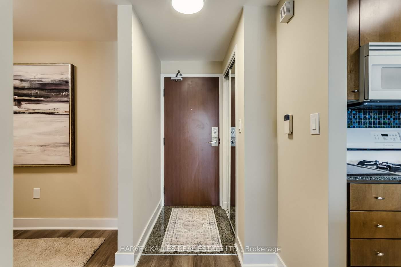Photo 4 of Unit 3808, 35 Mariner Terrace, Toronto, Waterfront Communities — HOMEH
