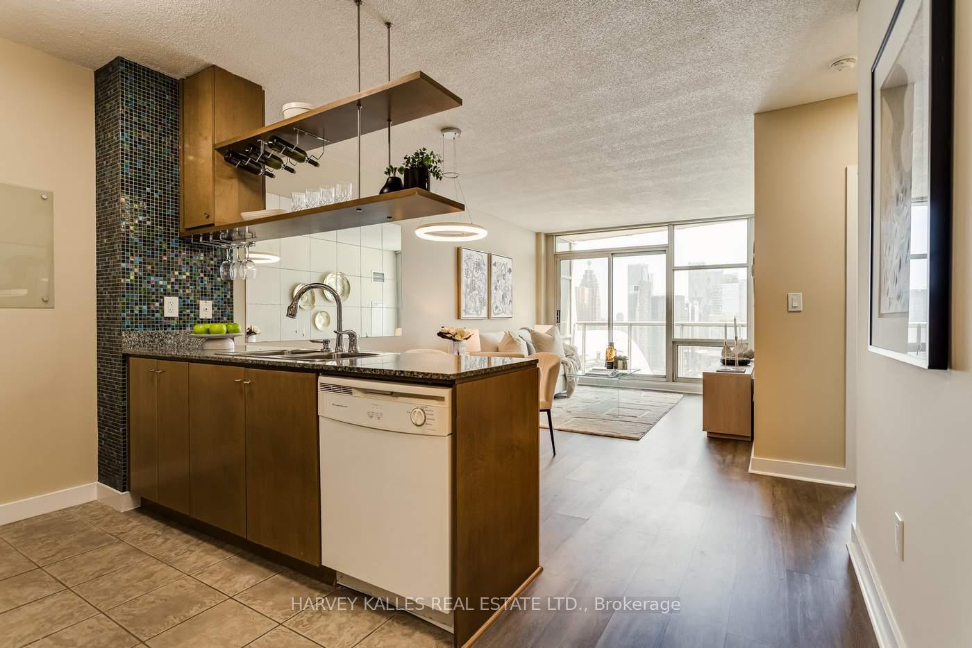 Photo 7 of Unit 3808, 35 Mariner Terrace, Toronto, Waterfront Communities — HOMEH