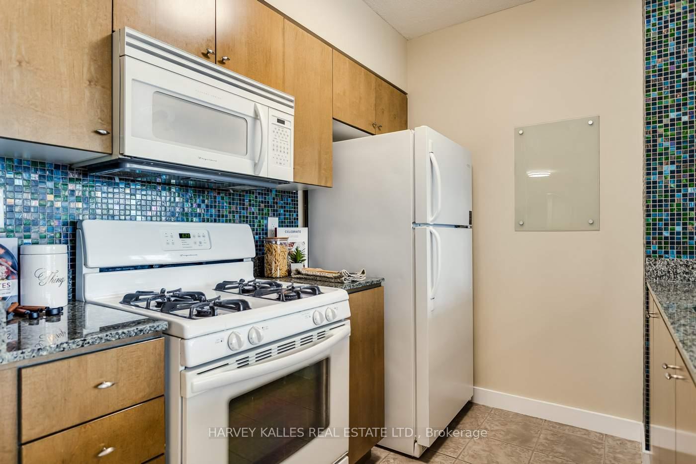 Photo 11 of Unit 3808, 35 Mariner Terrace, Toronto, Waterfront Communities — HOMEH