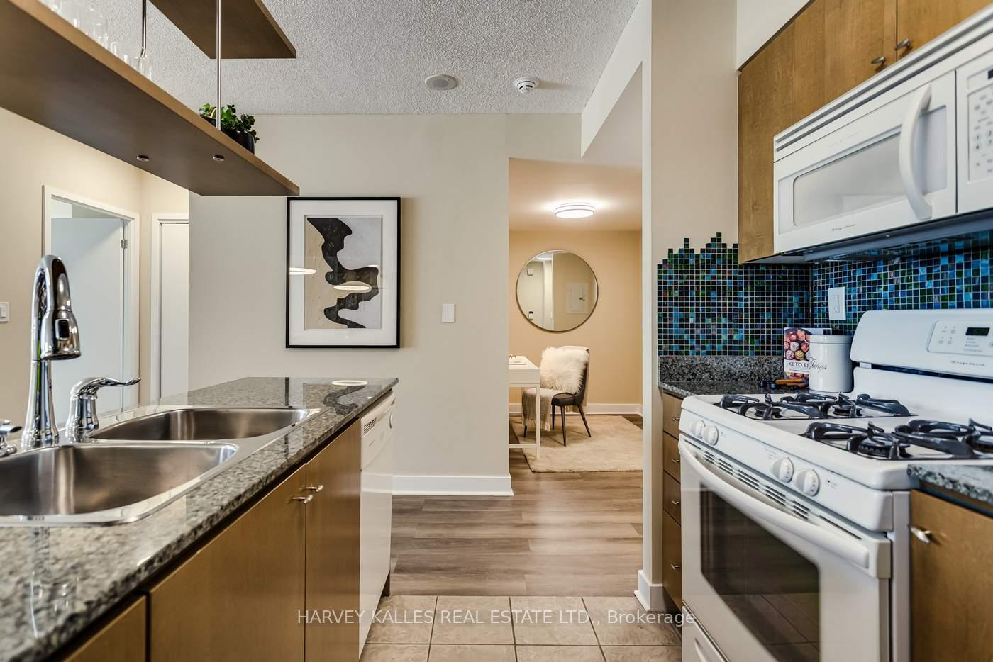 Photo 12 of Unit 3808, 35 Mariner Terrace, Toronto, Waterfront Communities — HOMEH