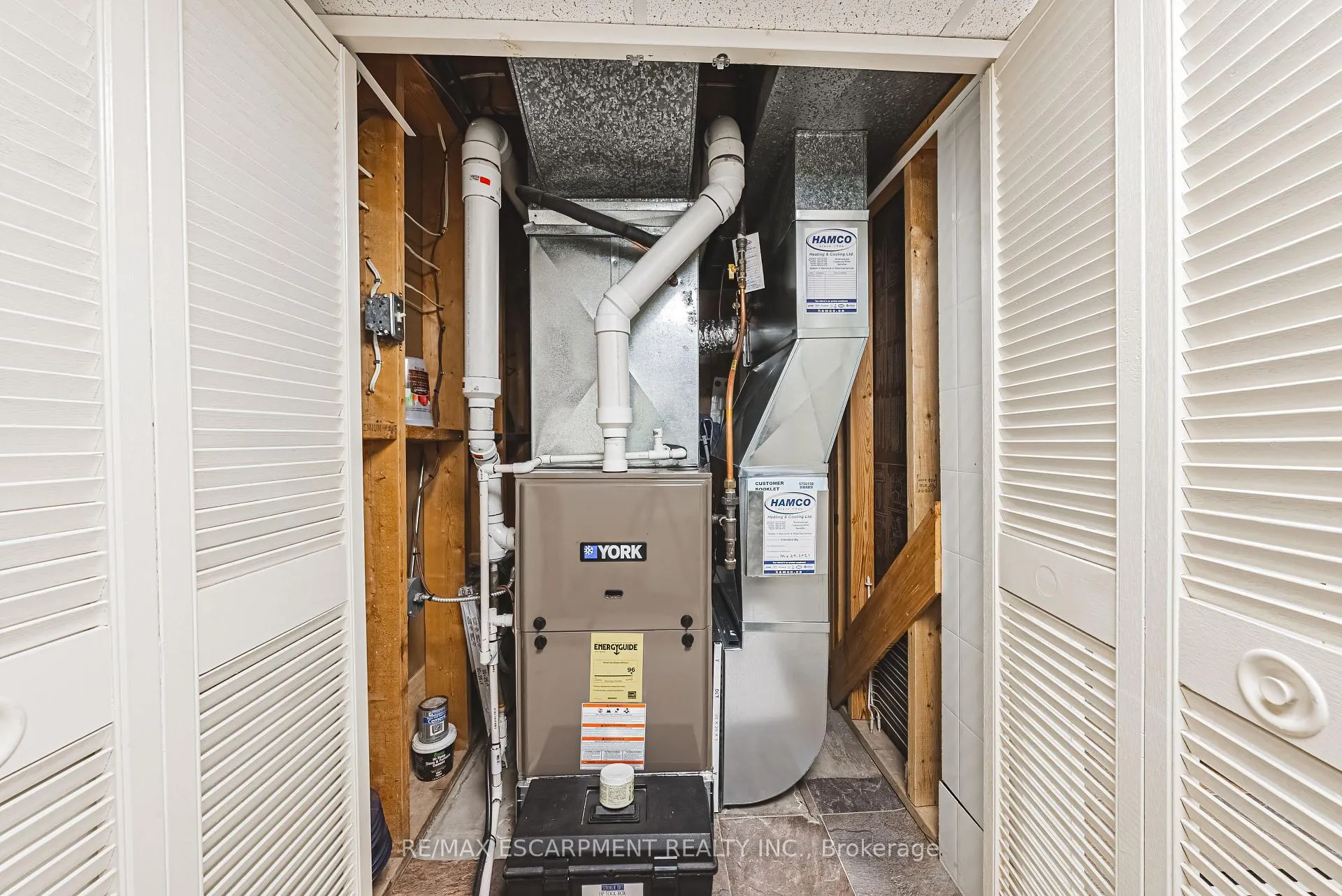 Photo 36 of 6 Sunhaven Court, Hamilton, Stoney Creek — HOMEH