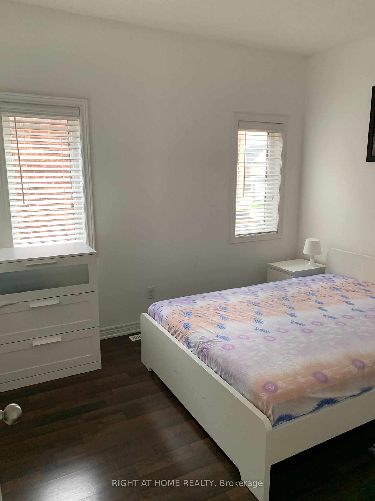 Photo 12 of 276 Robert Parkinson Drive, Brampton, Northwest Brampton — HOMEH