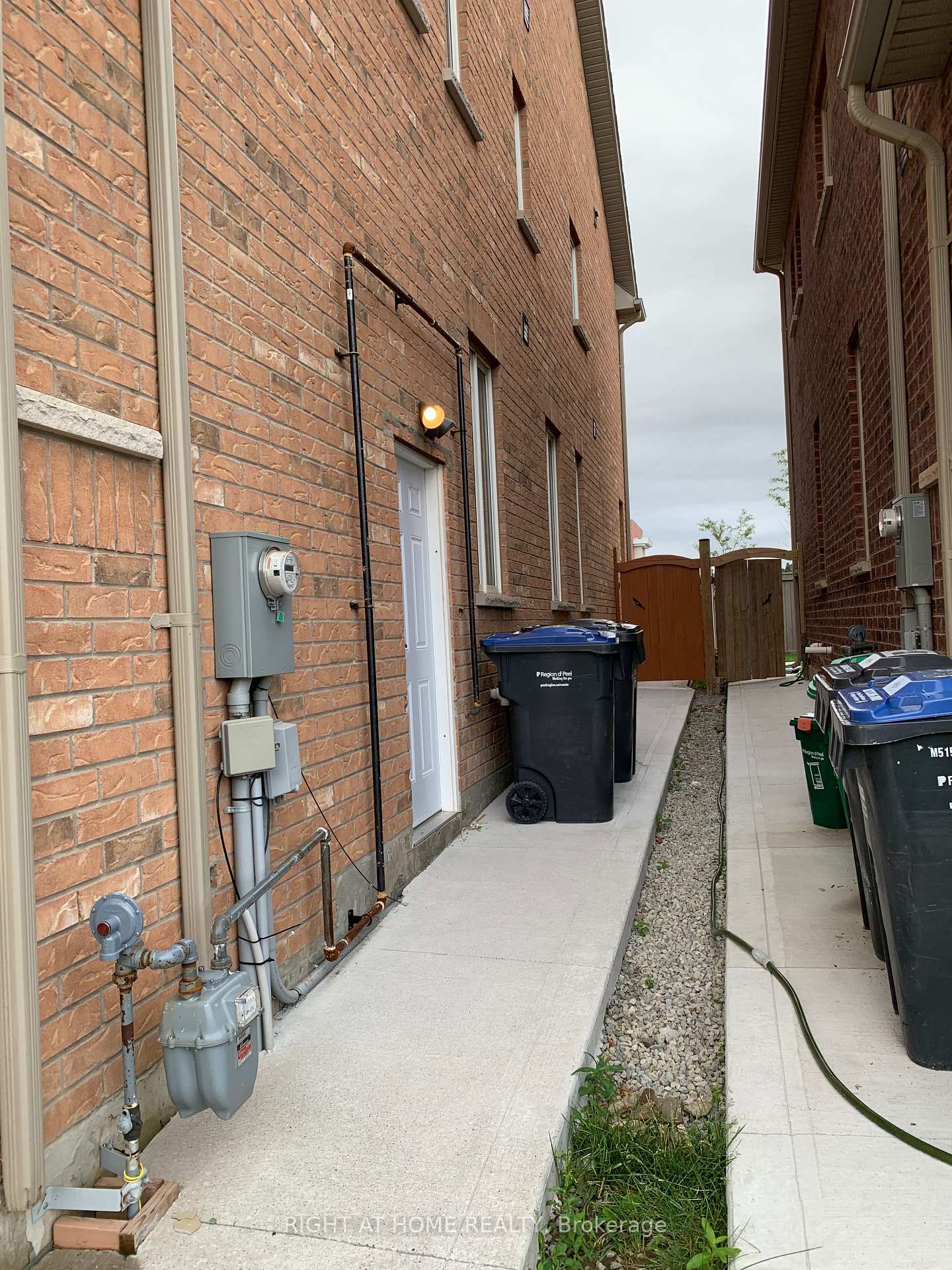 Photo 15 of 276 Robert Parkinson Drive, Brampton, Northwest Brampton — HOMEH