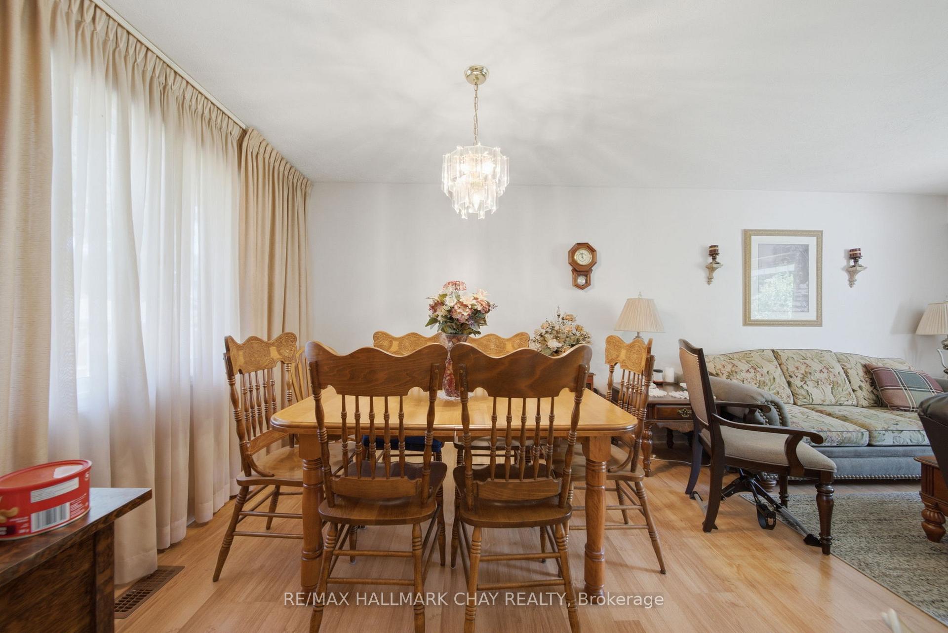 Photo 11 of 6 Highcroft Drive, Barrie, Allandale Heights — HOMEH