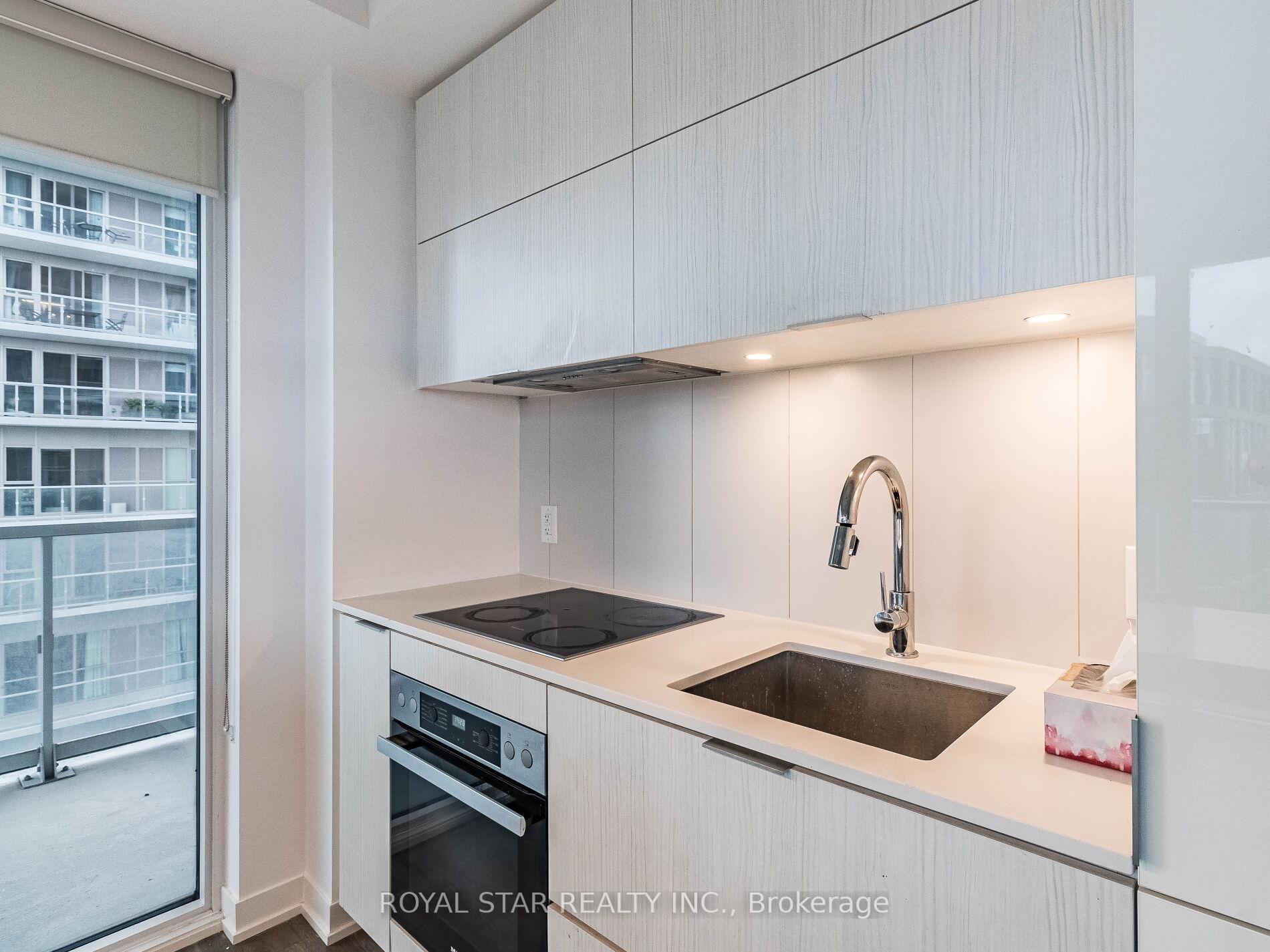 Photo 8 of Unit 1305, 20 Richardson Street, Toronto, Waterfront Communities — HOMEH