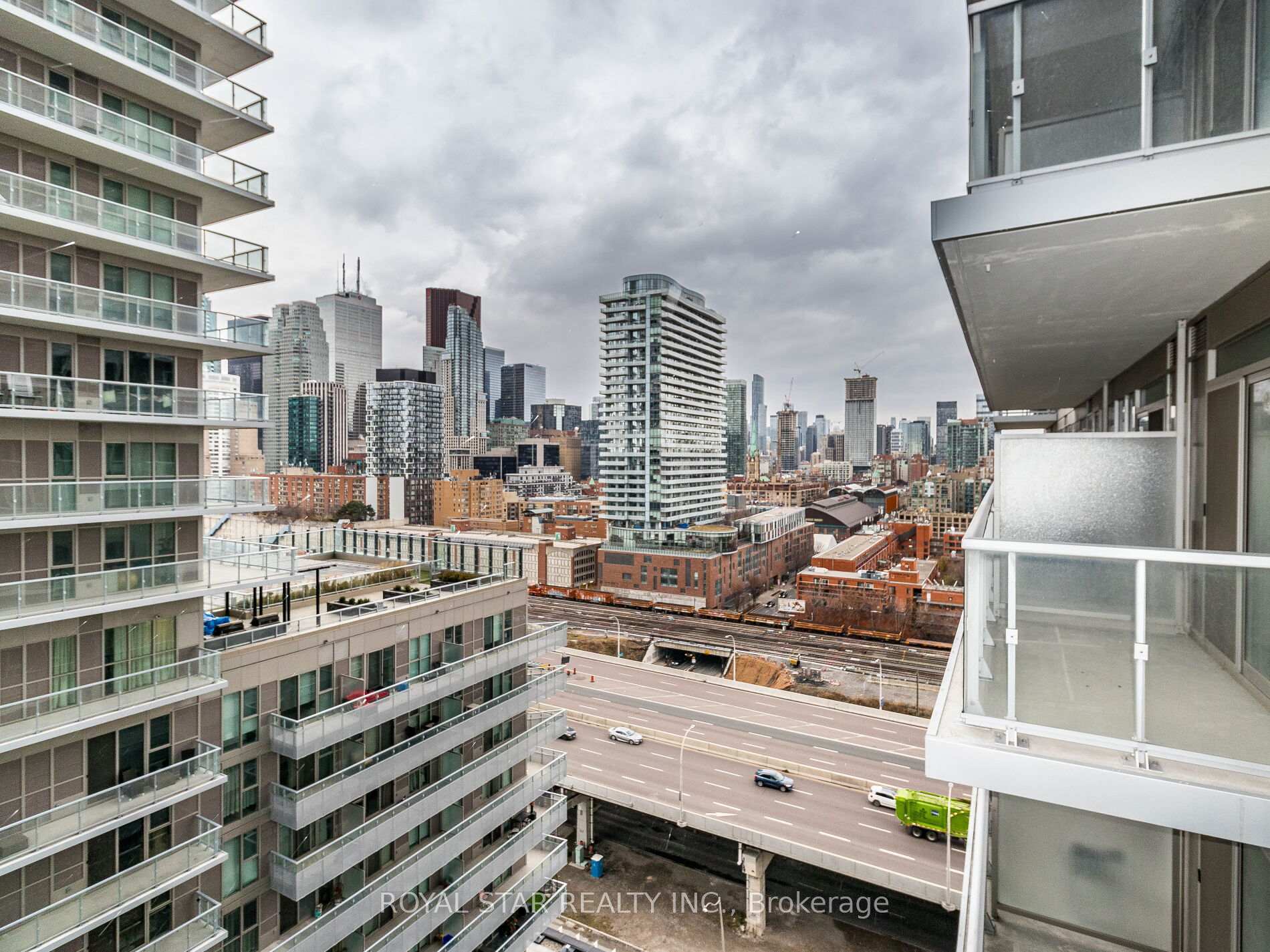 Photo 39 of Unit 1305, 20 Richardson Street, Toronto, Waterfront Communities — HOMEH