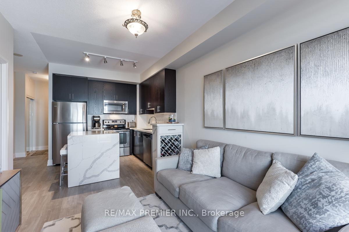 Photo 2 of Unit 803, 3600 Highway 7 Road, Vaughan, Vaughan Corporate Centre — HOMEH