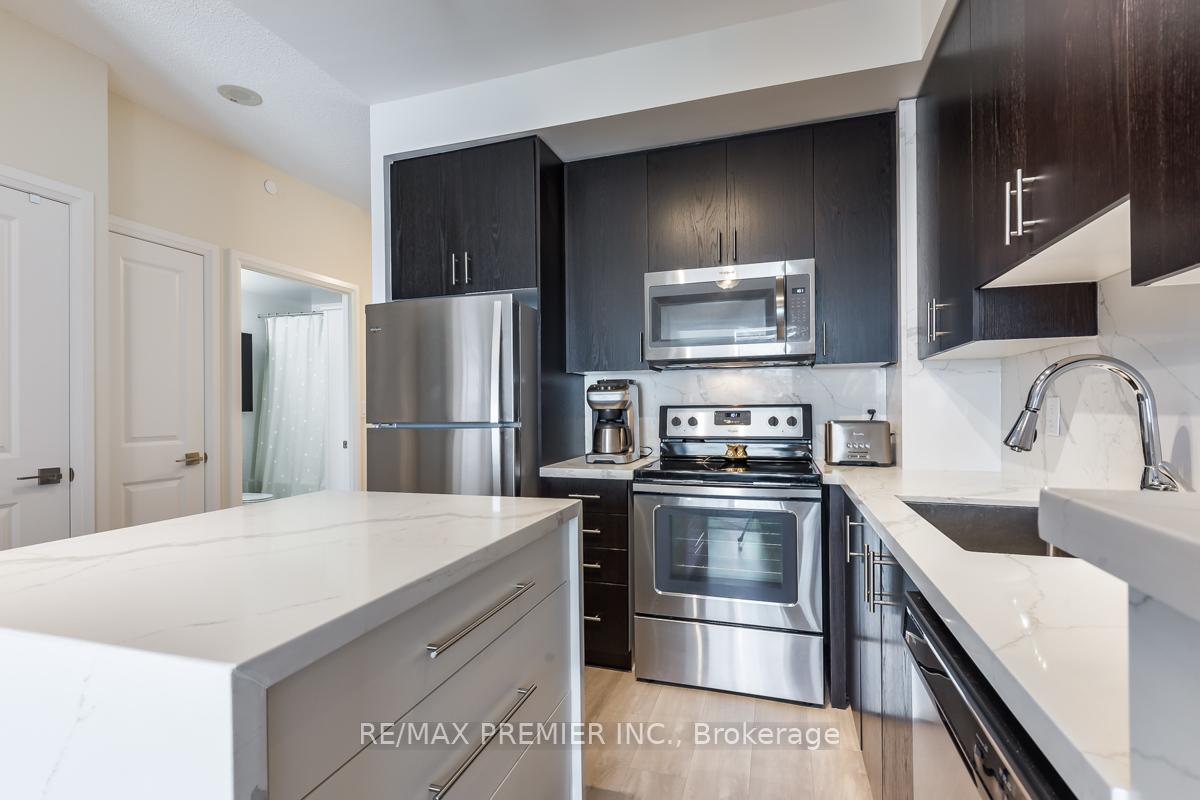 Photo 5 of Unit 803, 3600 Highway 7 Road, Vaughan, Vaughan Corporate Centre — HOMEH